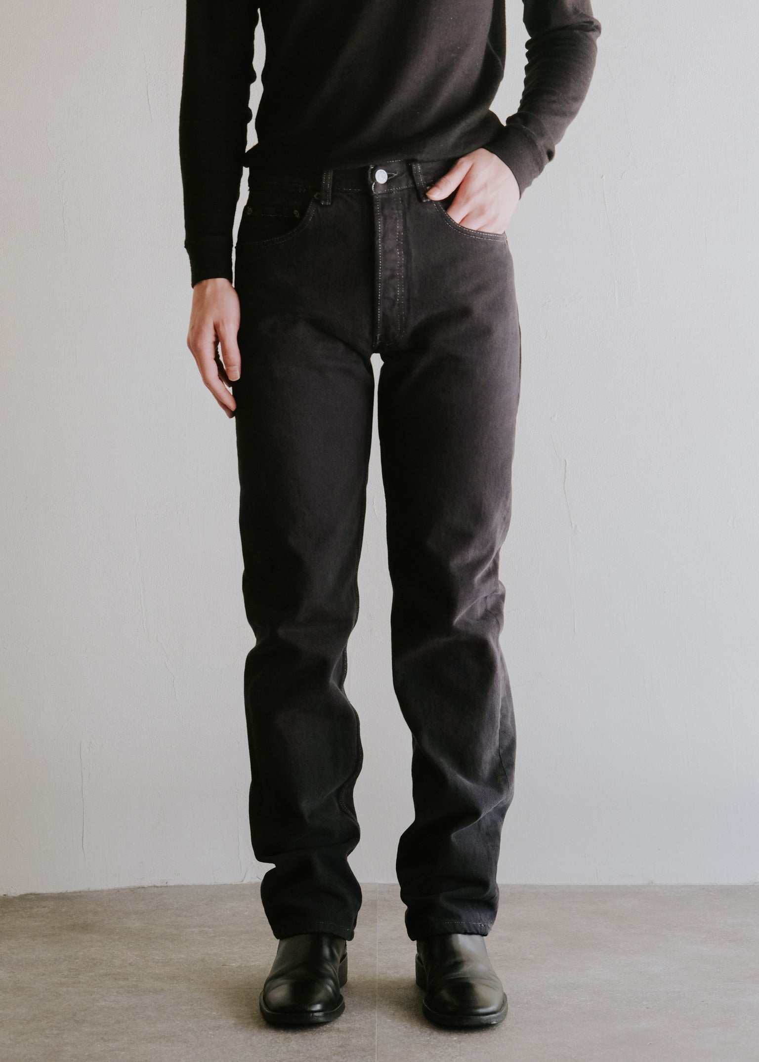 90's Levi’s button fly tapered-fit jeans