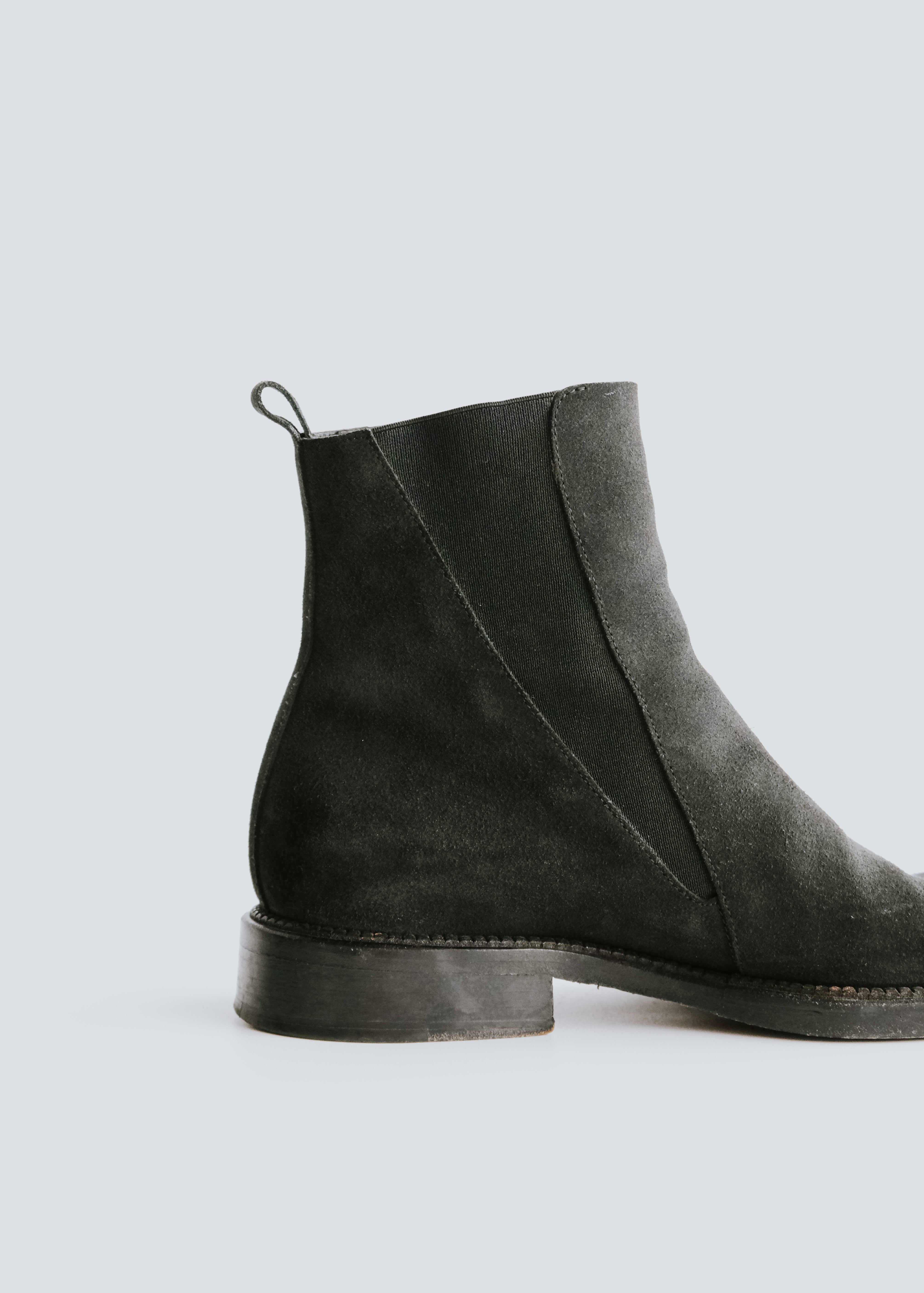 00'a CoSTUME NATIONAL HOMME suede leather square toe side gore boots