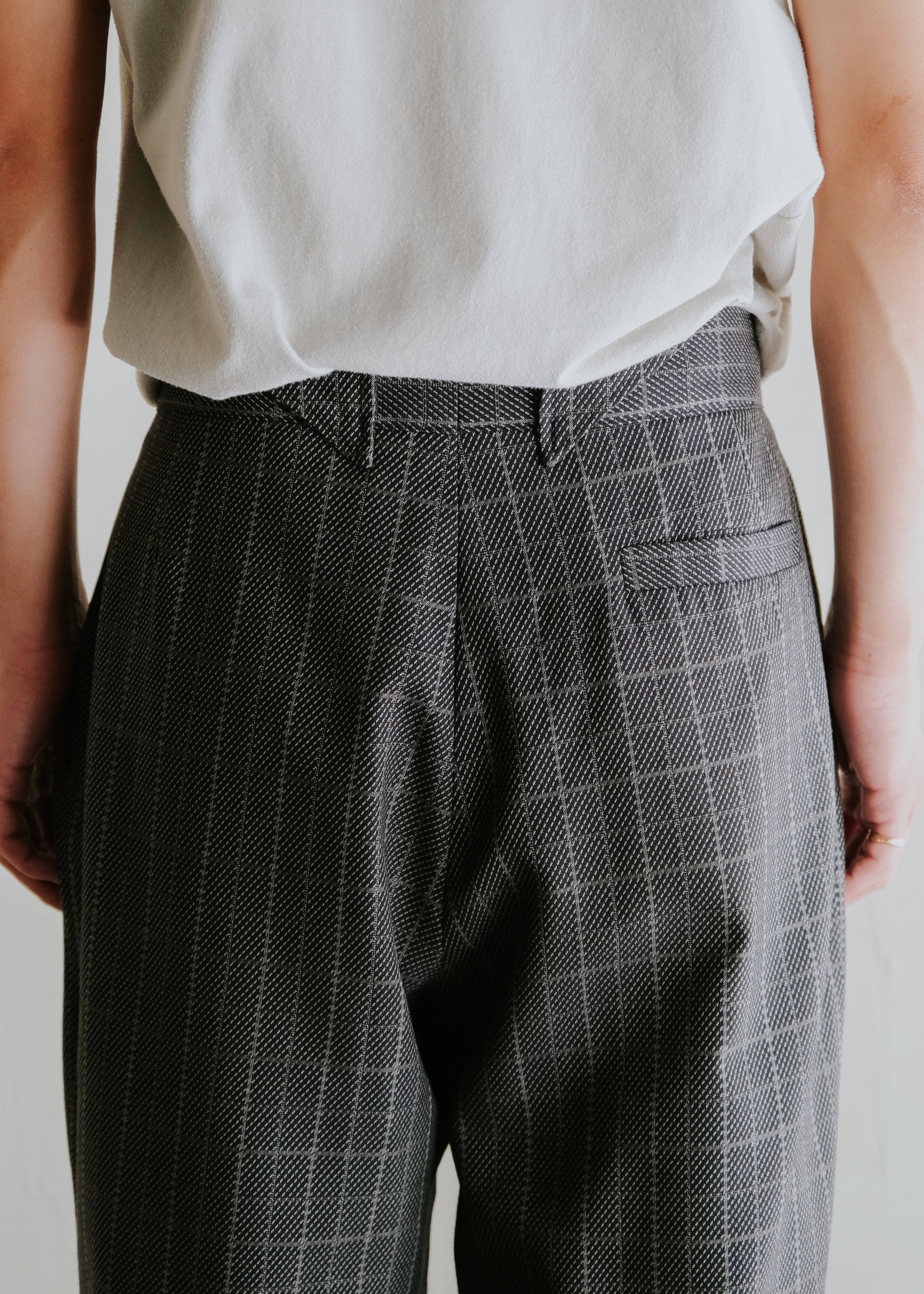 80's GIANNI VERSACE glen check tucked wide tapered slacks