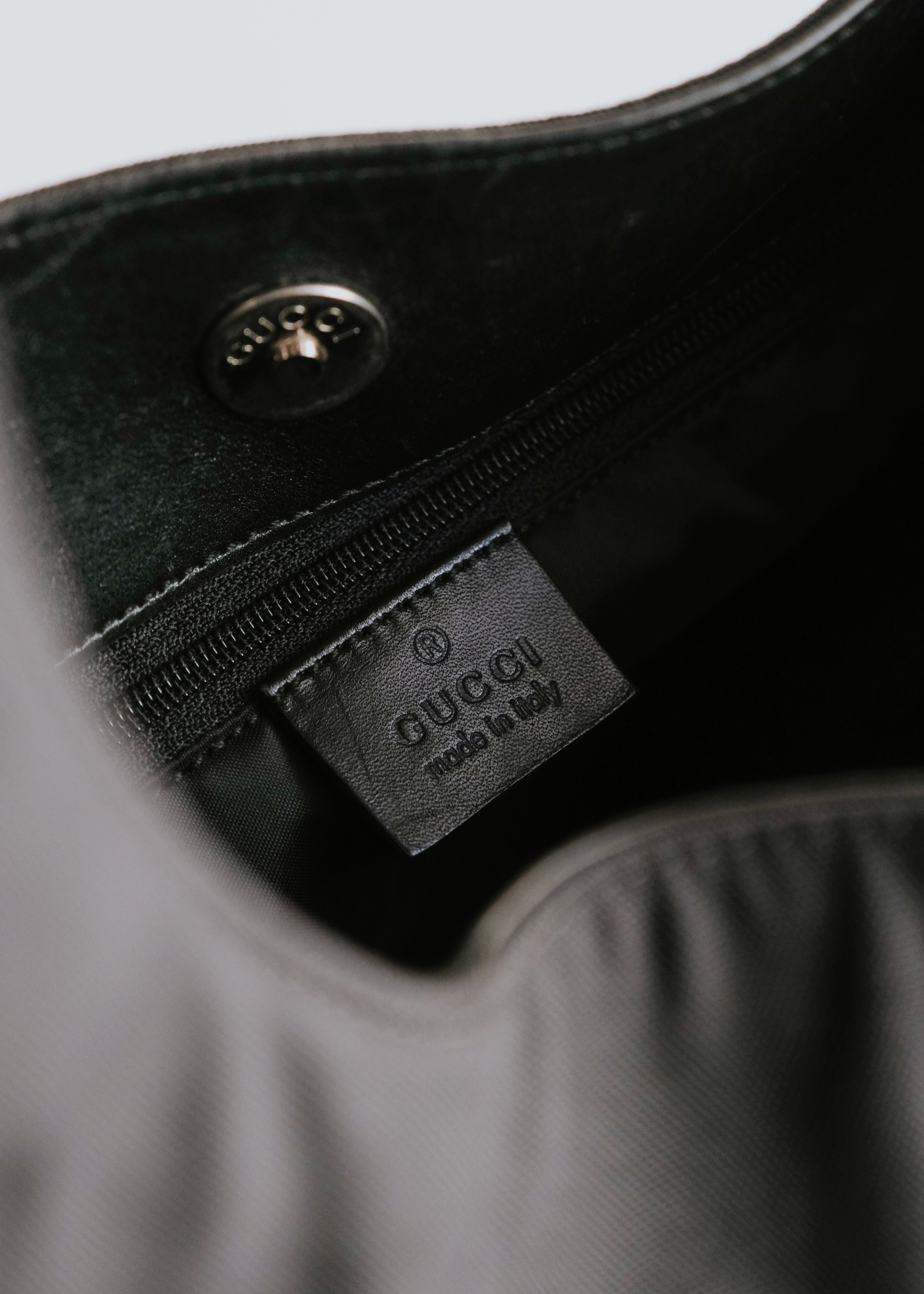 00's GUCCI nylon hand bag with leather handle