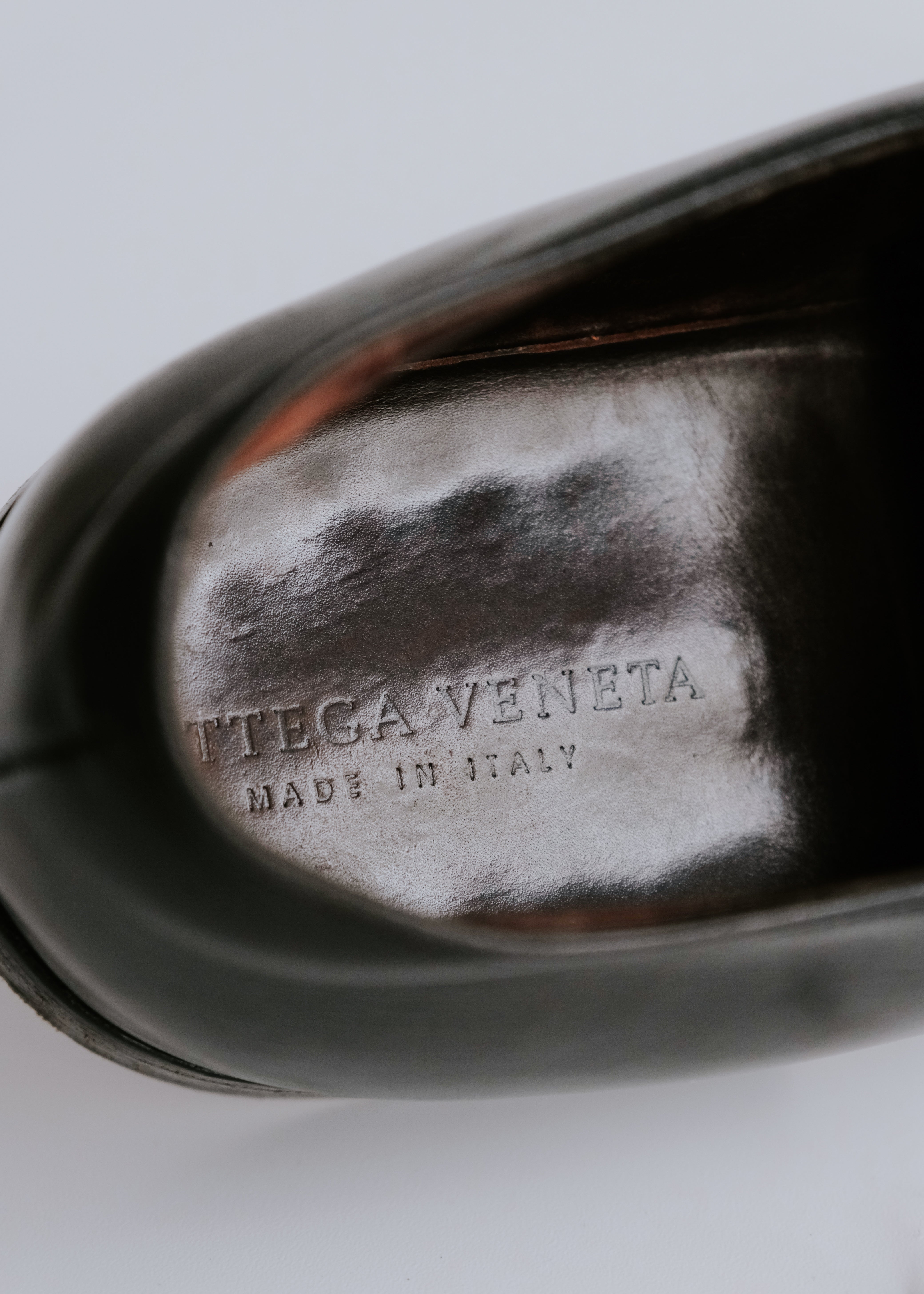 BOTTEGA VENETA center seam leather shoes