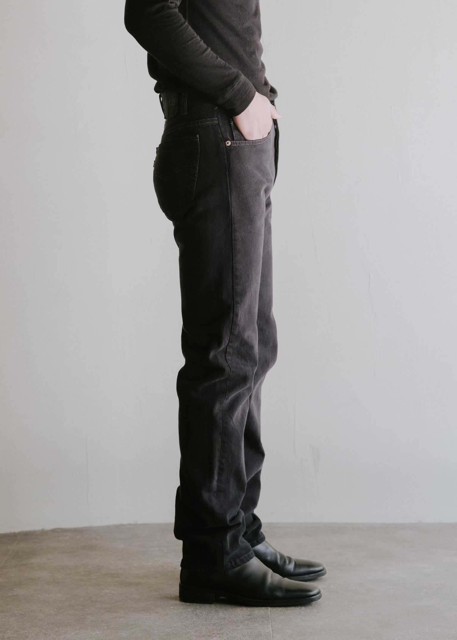 90's Levi’s button fly tapered-fit jeans