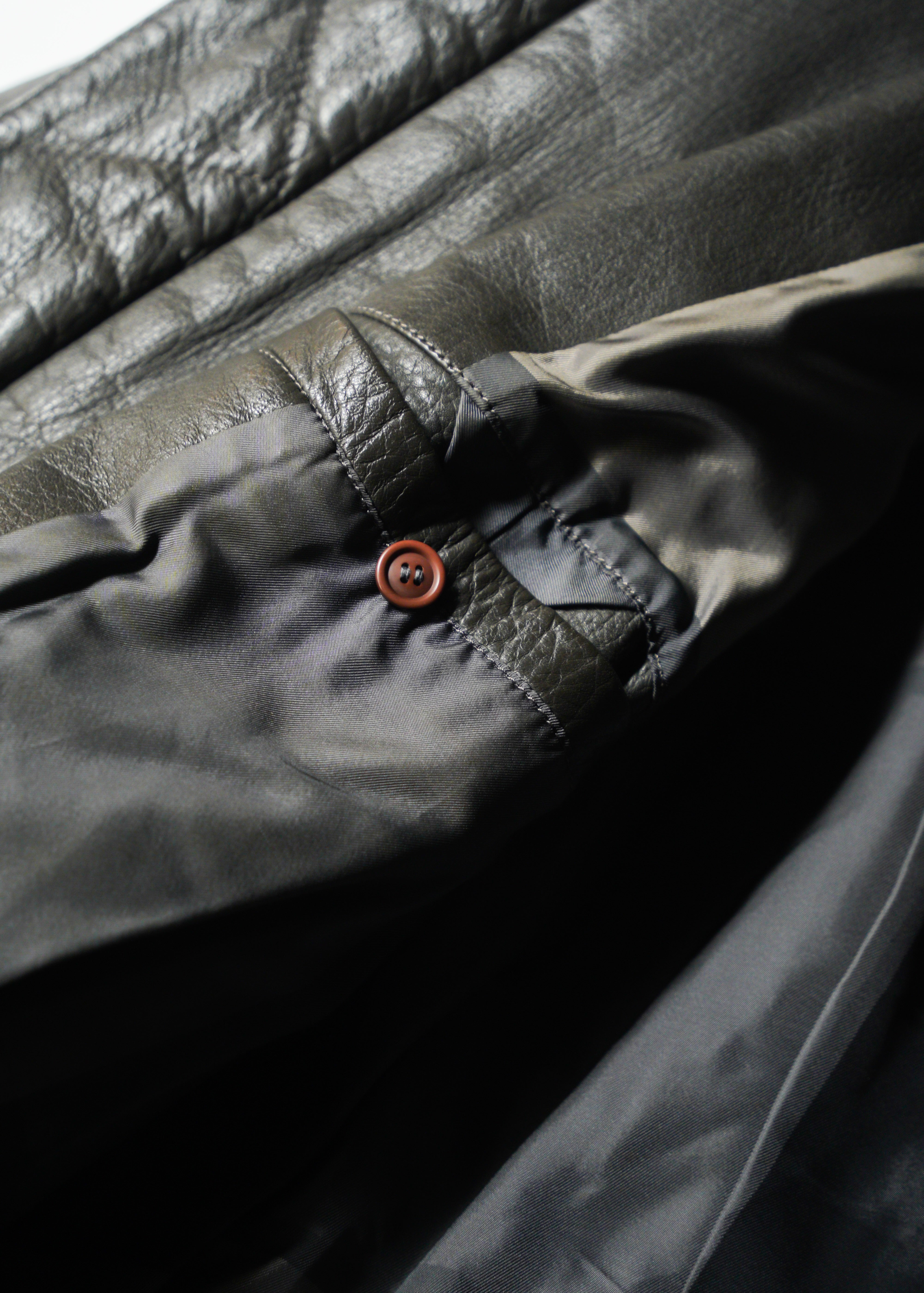 ISSEY MIYAKE 82AWzip up cow leather jacket