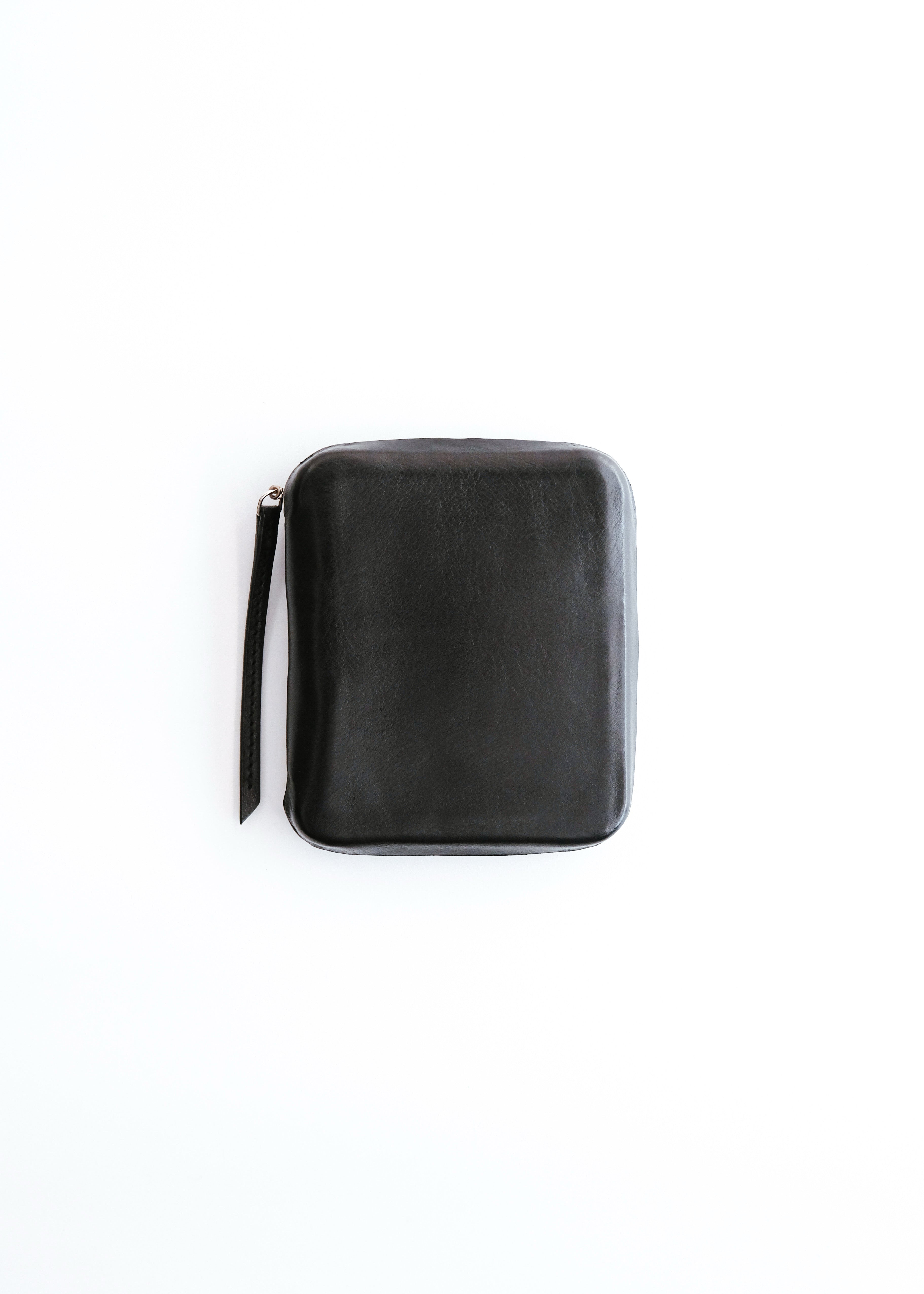 beta post molded harf wallet 050 Black メンズ