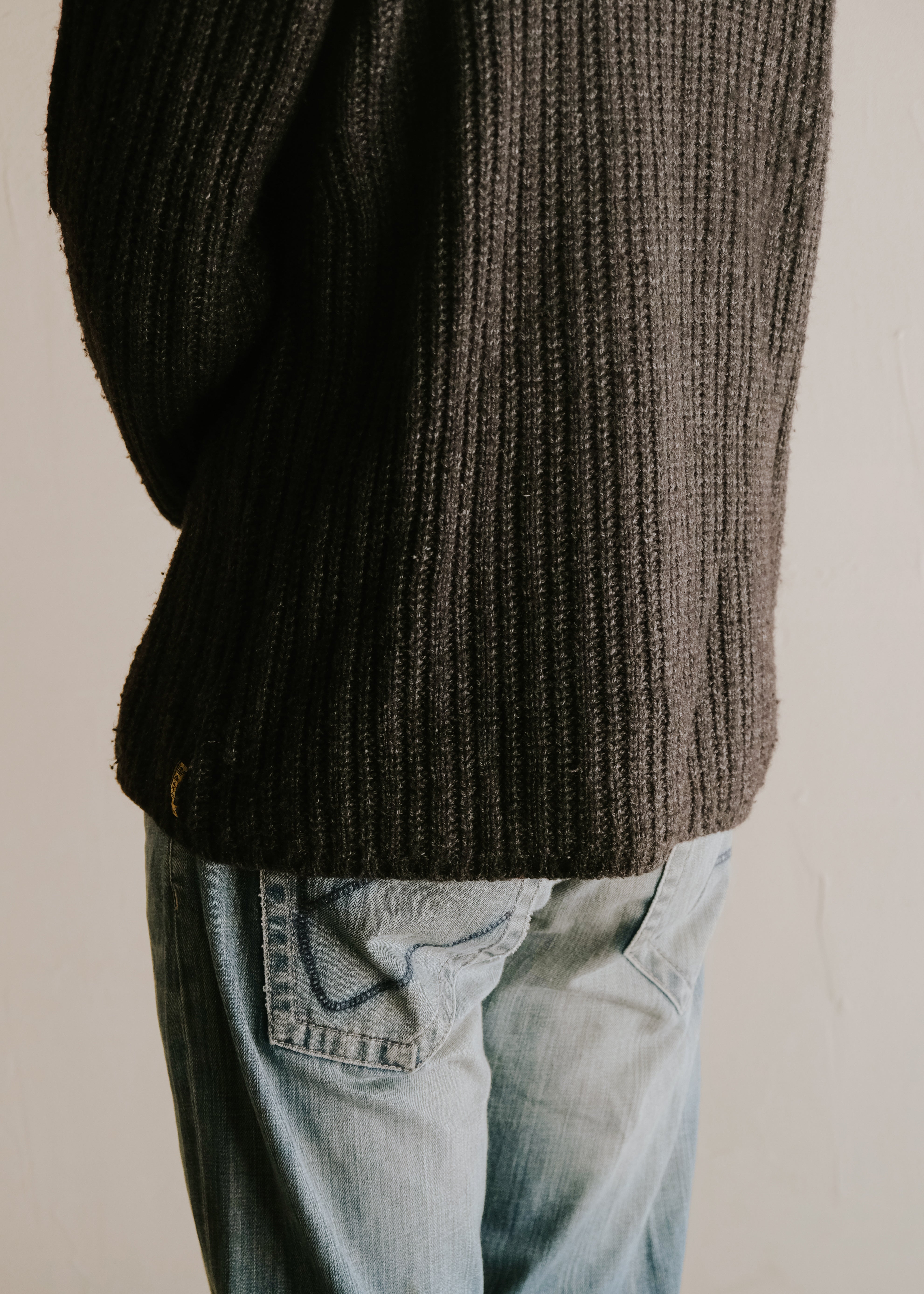 90's ARMANI JEANS v-neck low-gauge knit