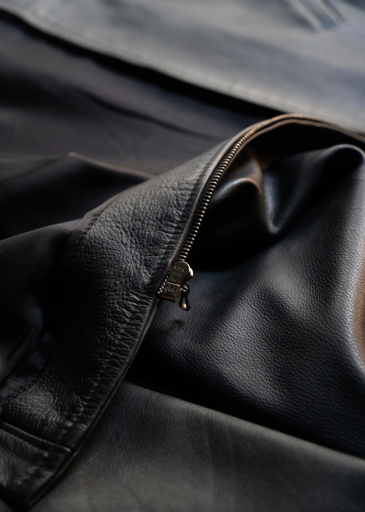 90-00’s A.P.C. zip up cow leather jacket