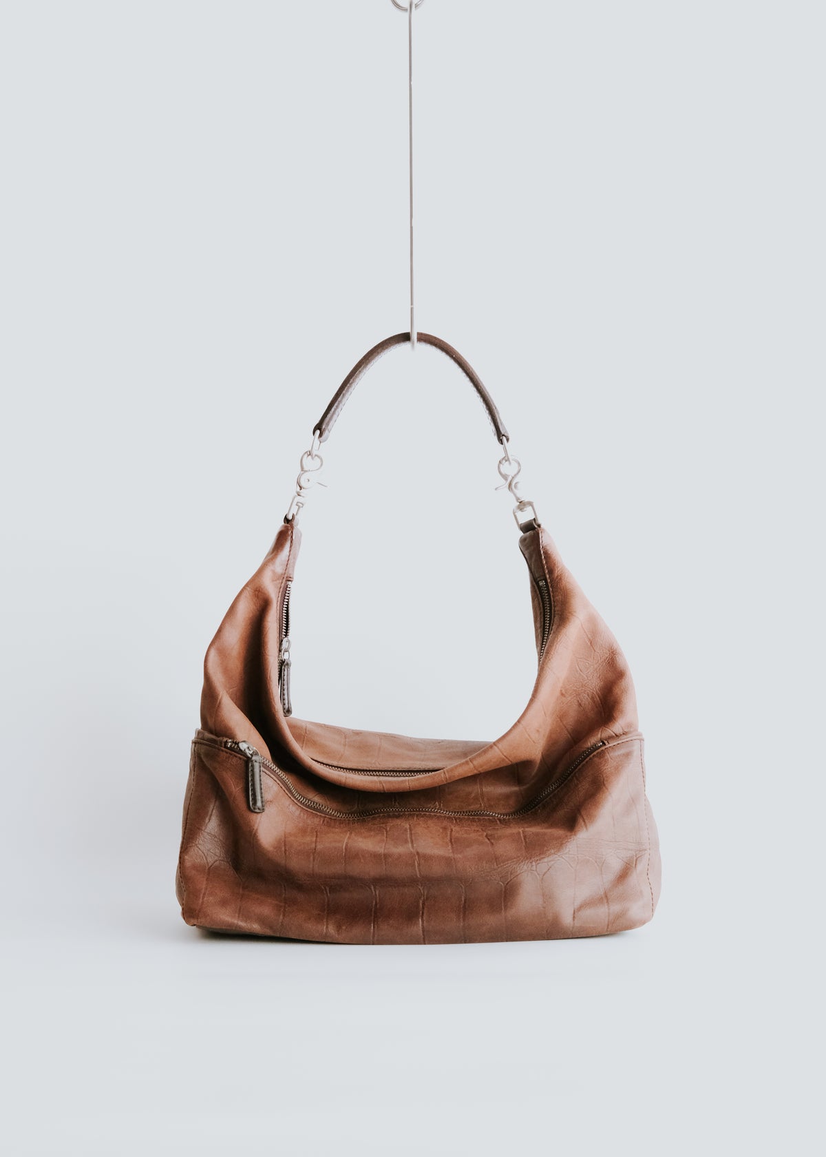Italian handmade leather one shoulder bag with jill handle