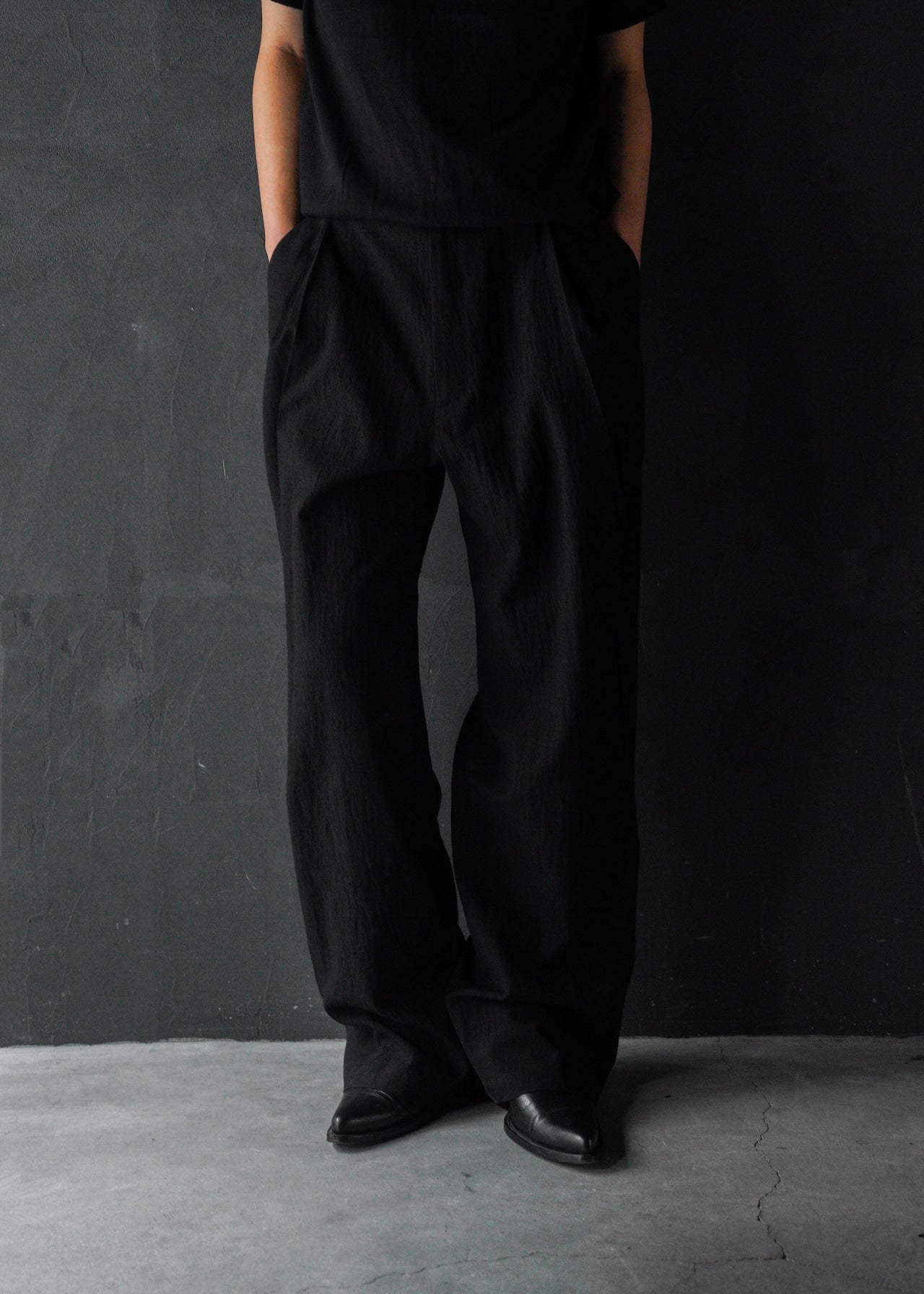 SHOOP 26SS big tuck trousers / Black