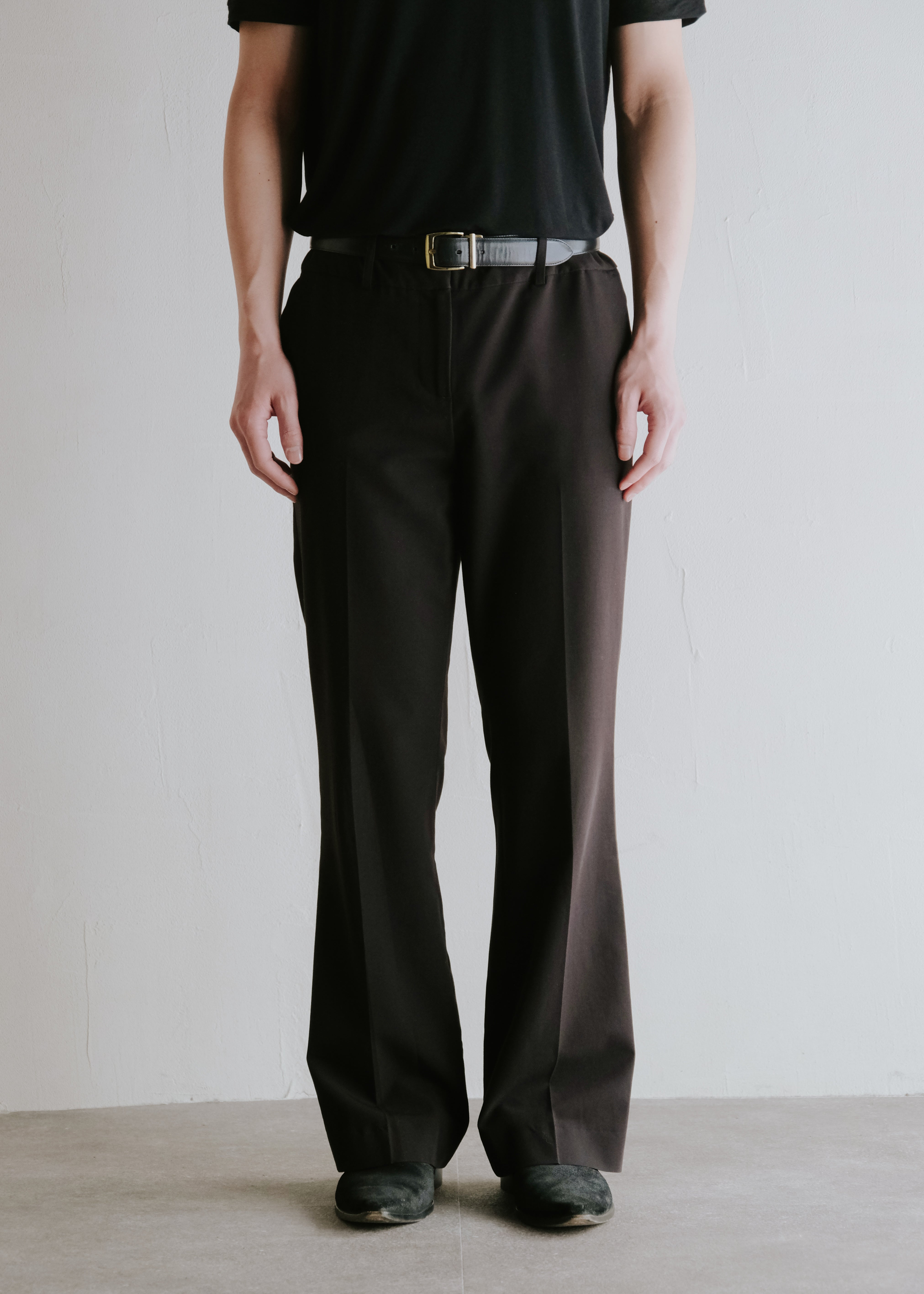 center creased low-rise semi flare trousers