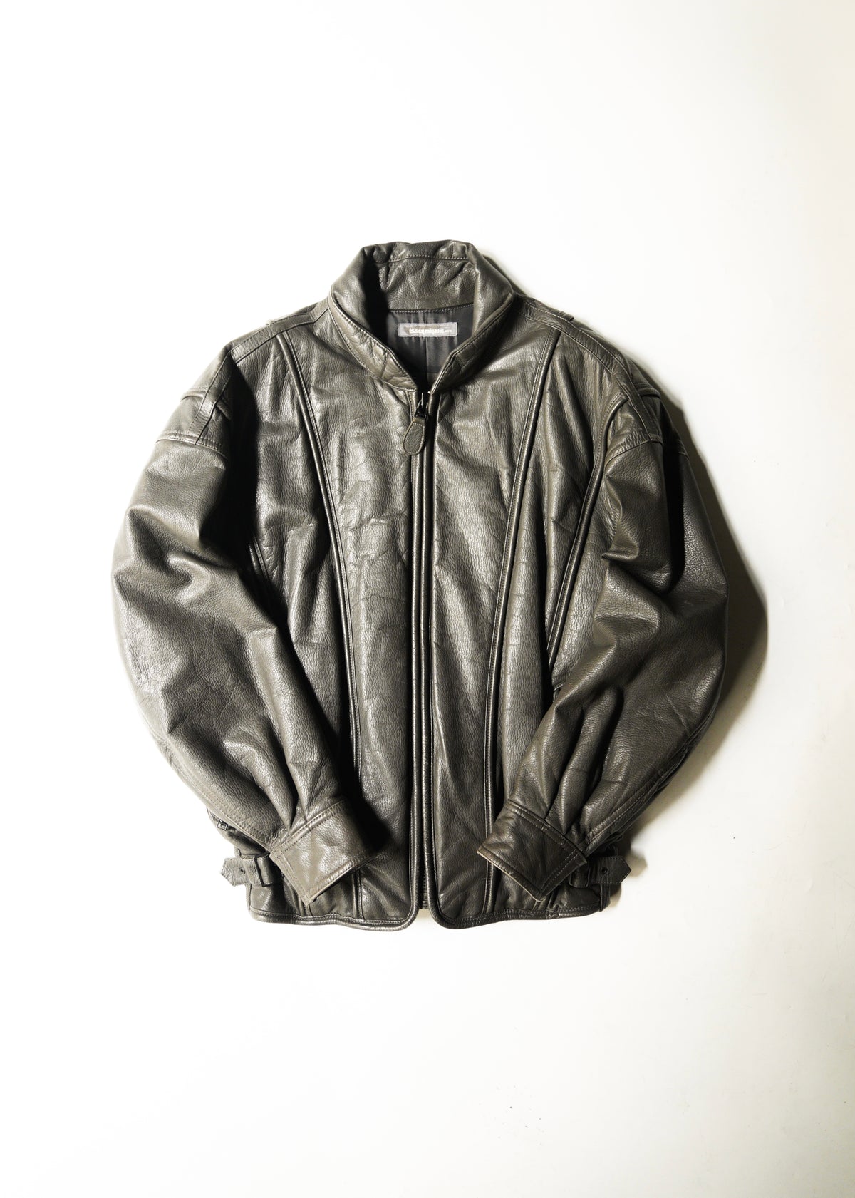 ISSEY MIYAKE 82AWzip up cow leather jacket