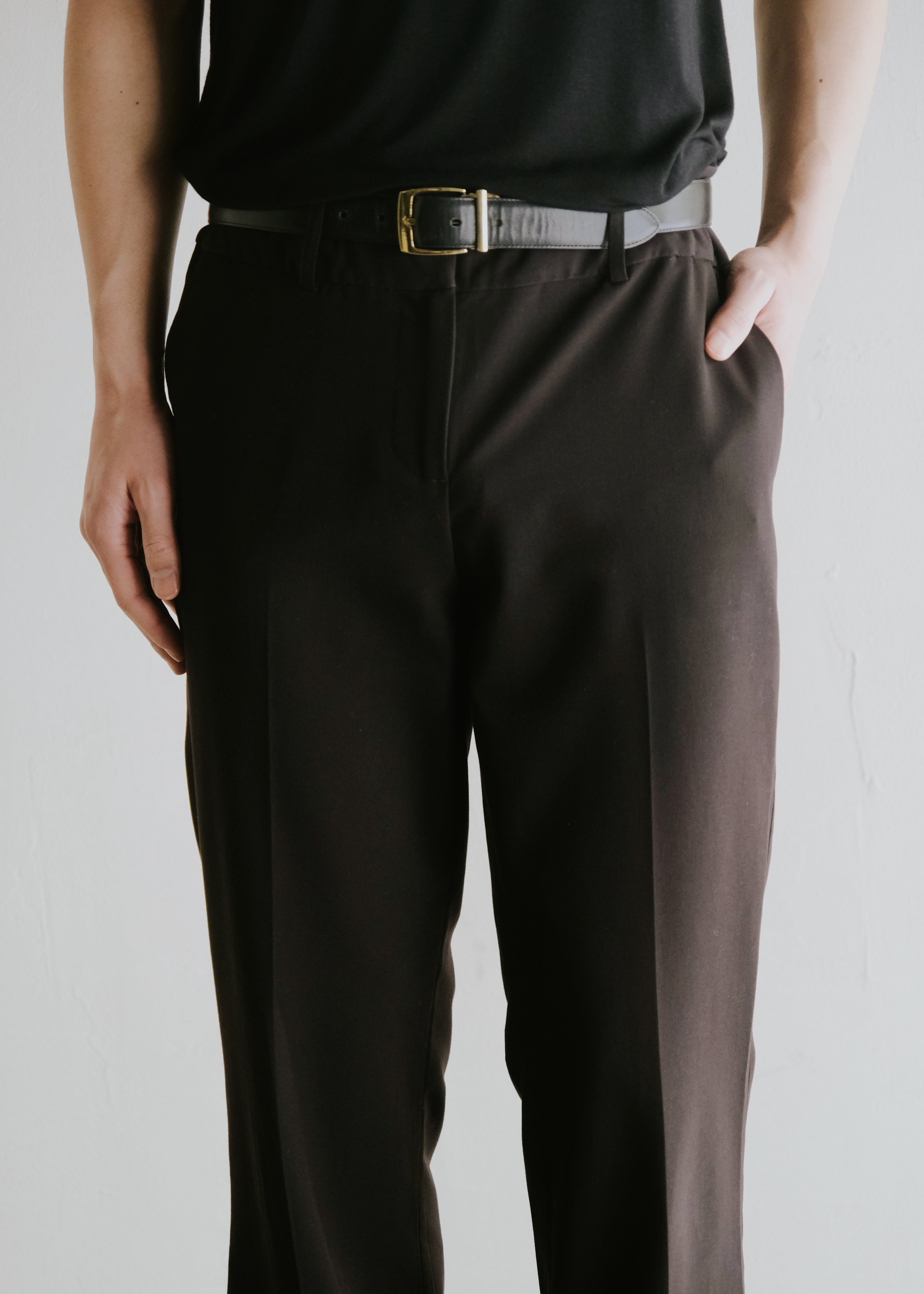 center creased low-rise semi flare trousers