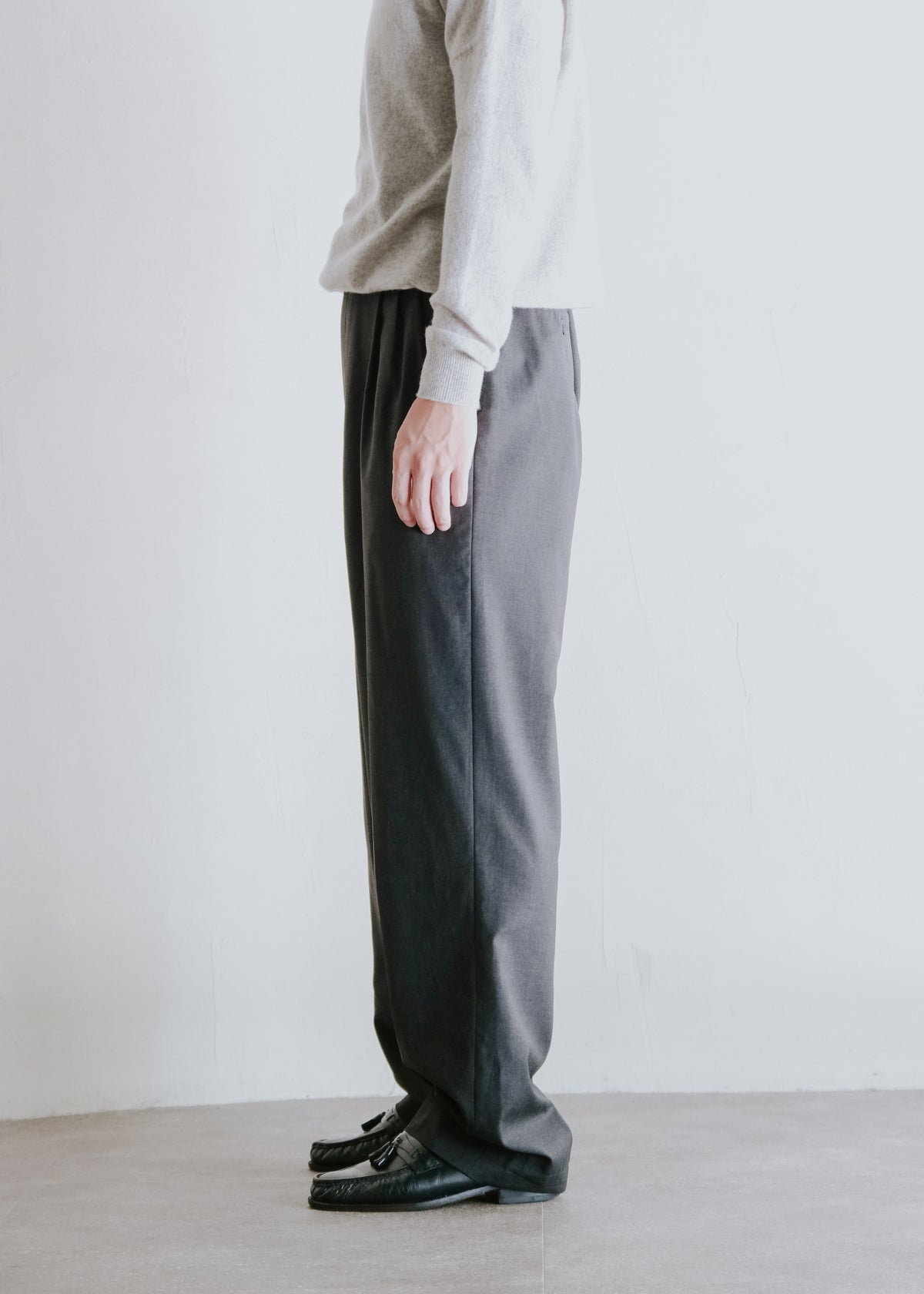 90-00's malla sadi by Loro piana TASMANIAN Super 100's wool three tucked relaxing tapered slacks