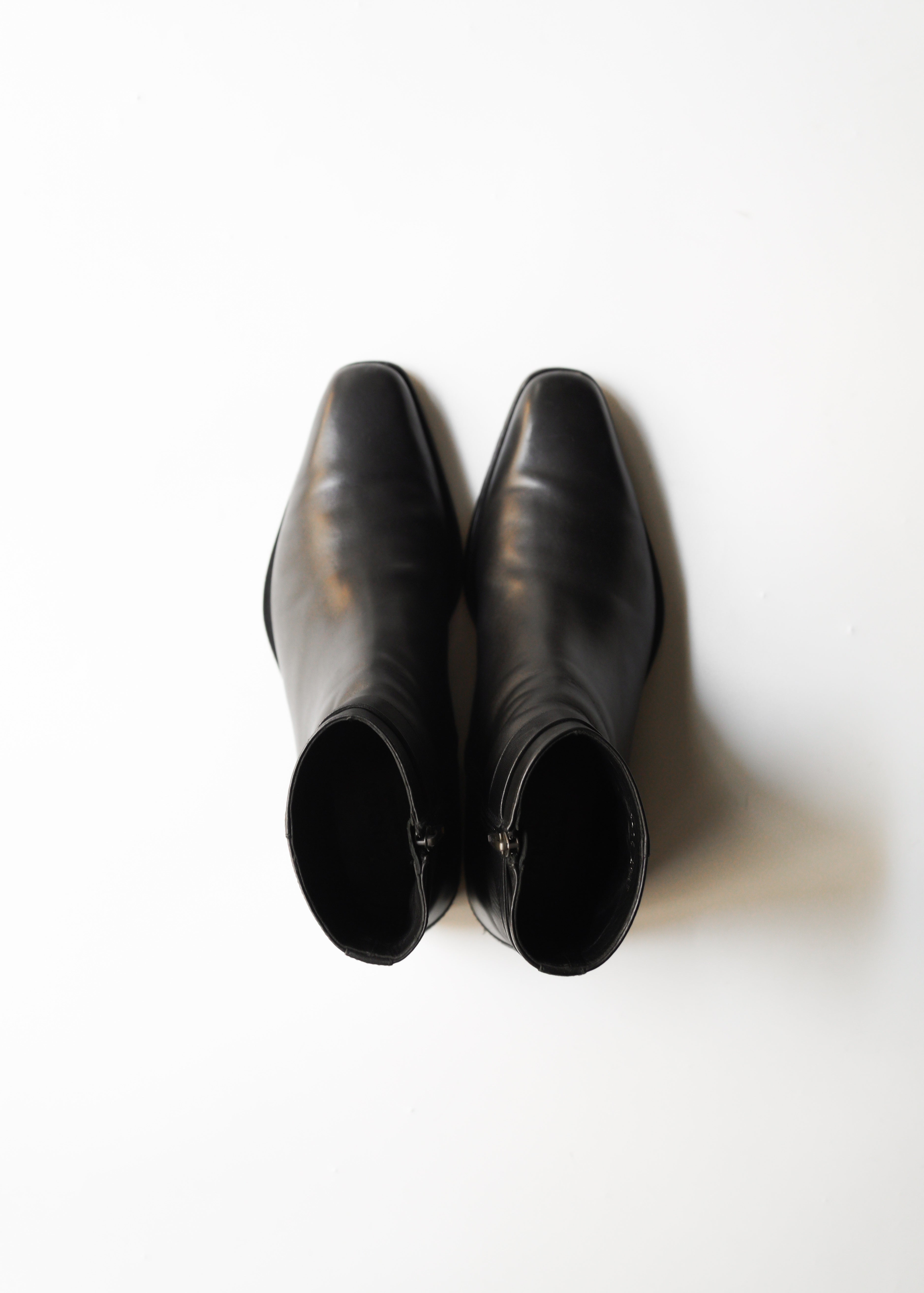 00's GUCCI Interlocking G     Chisel-toe side zip boots