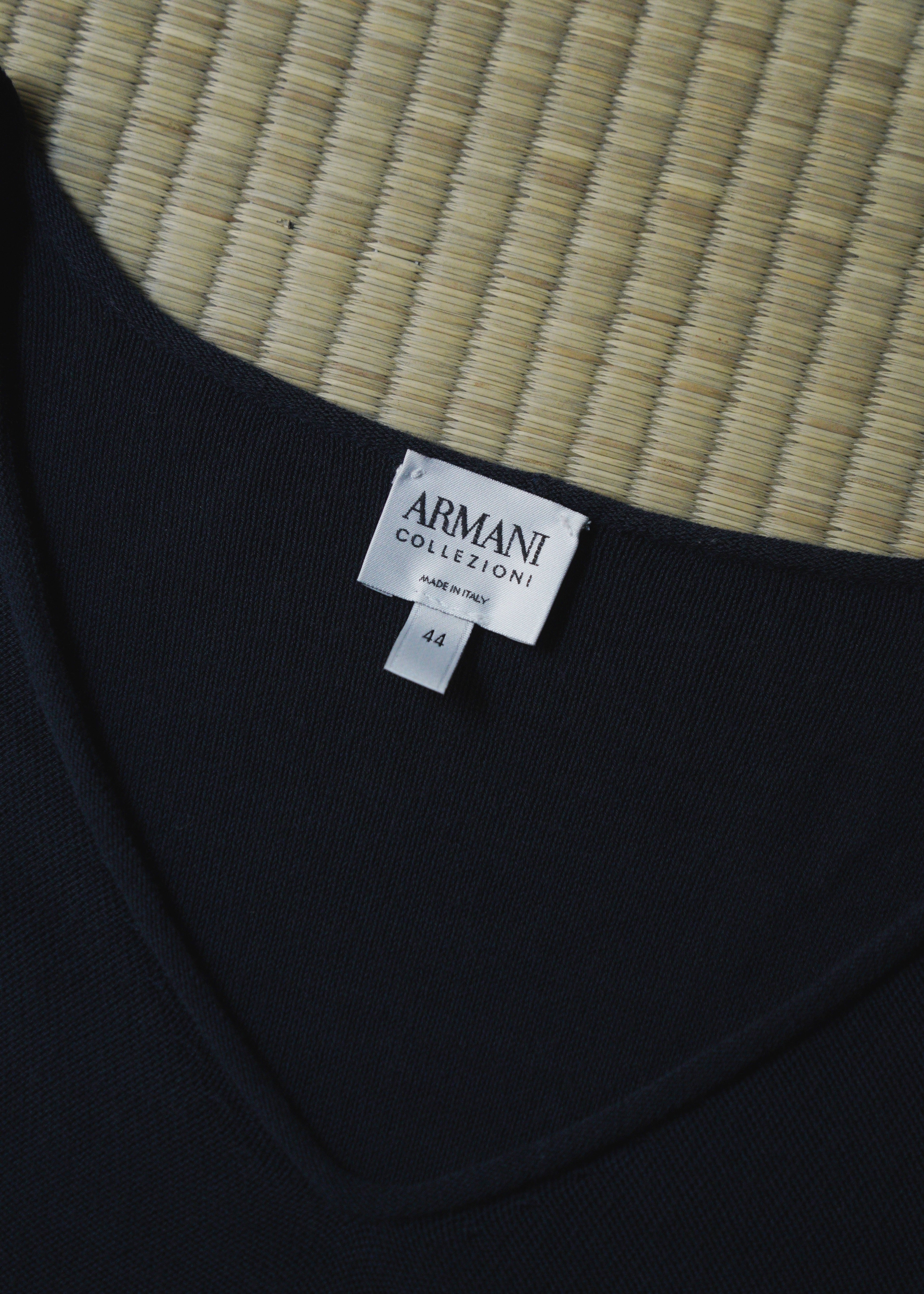 ARMANI COLLEZIONI v neck gimmick cotton tee