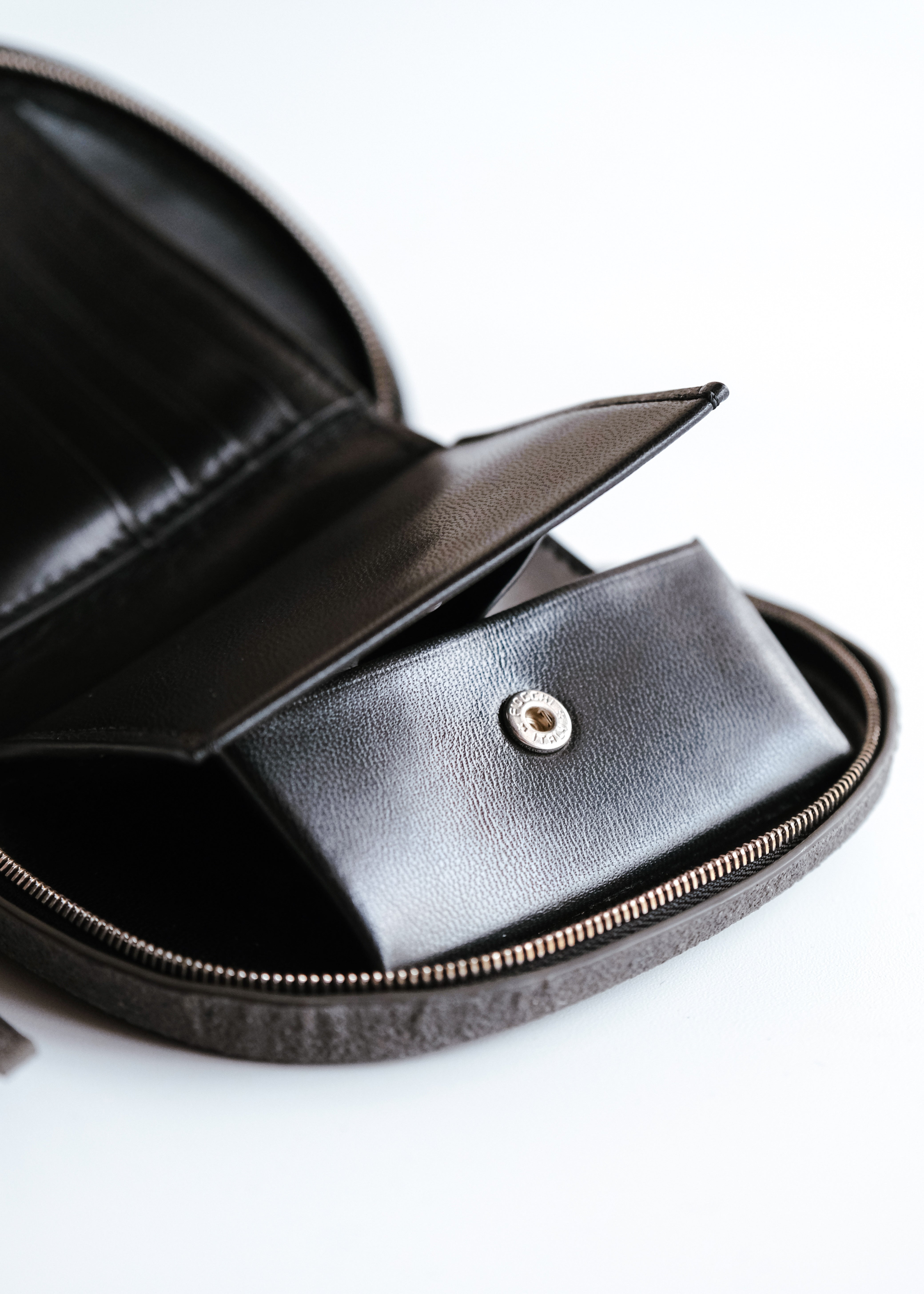 beta post molded harf wallet 040 Gray メンズ