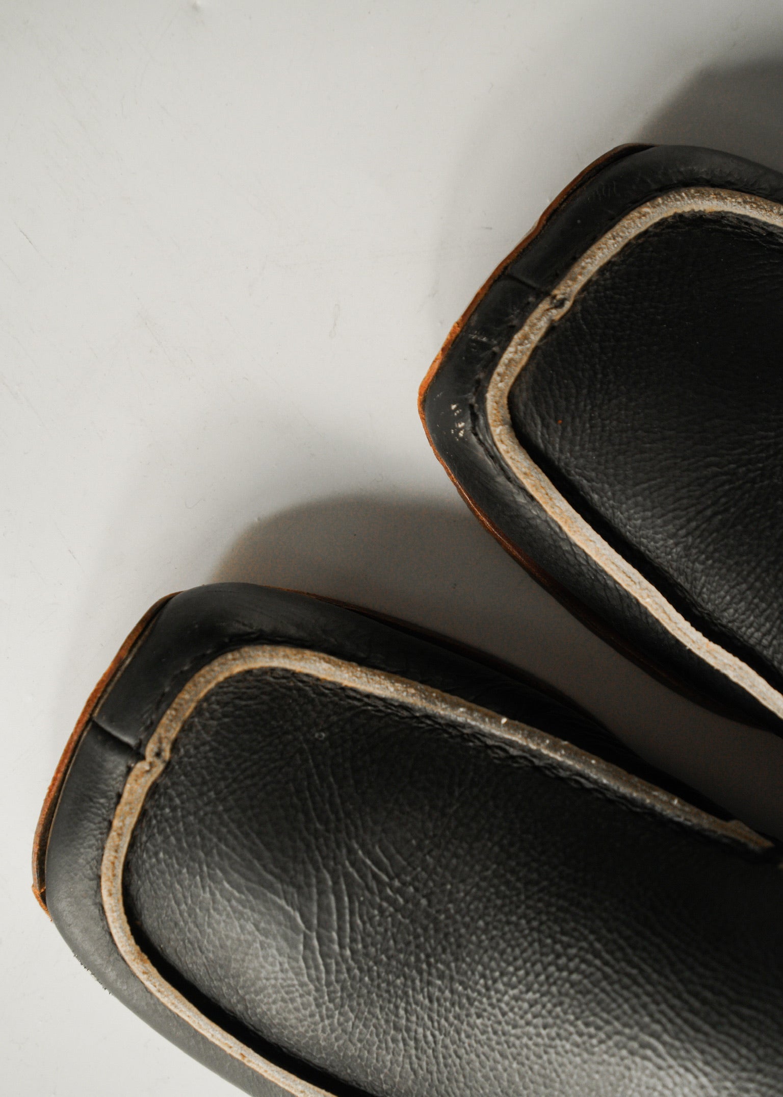 90’s MIU MIU square toe slip-on leather shoes