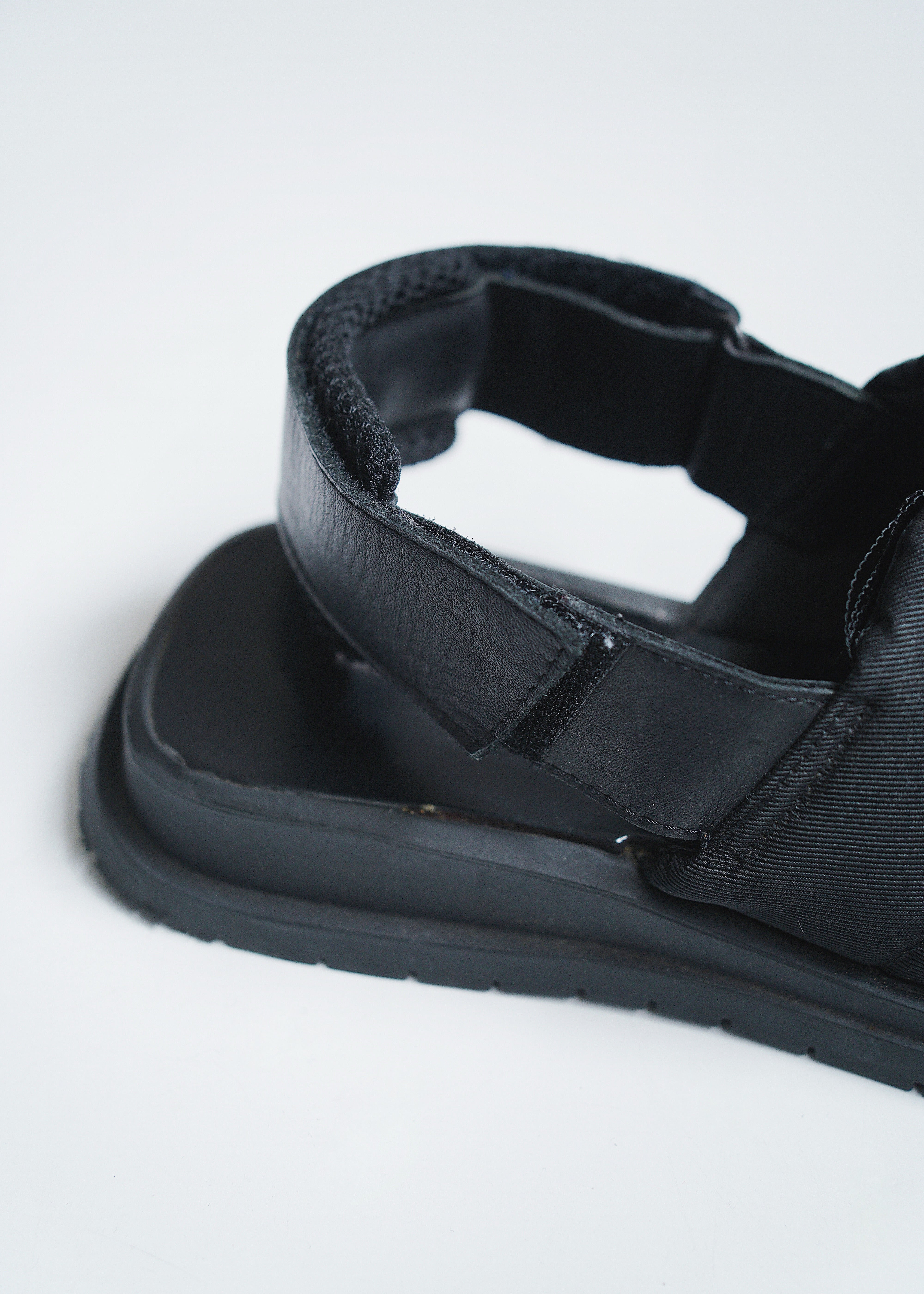 00's EMPORIO ARMANI leather nylon sandal