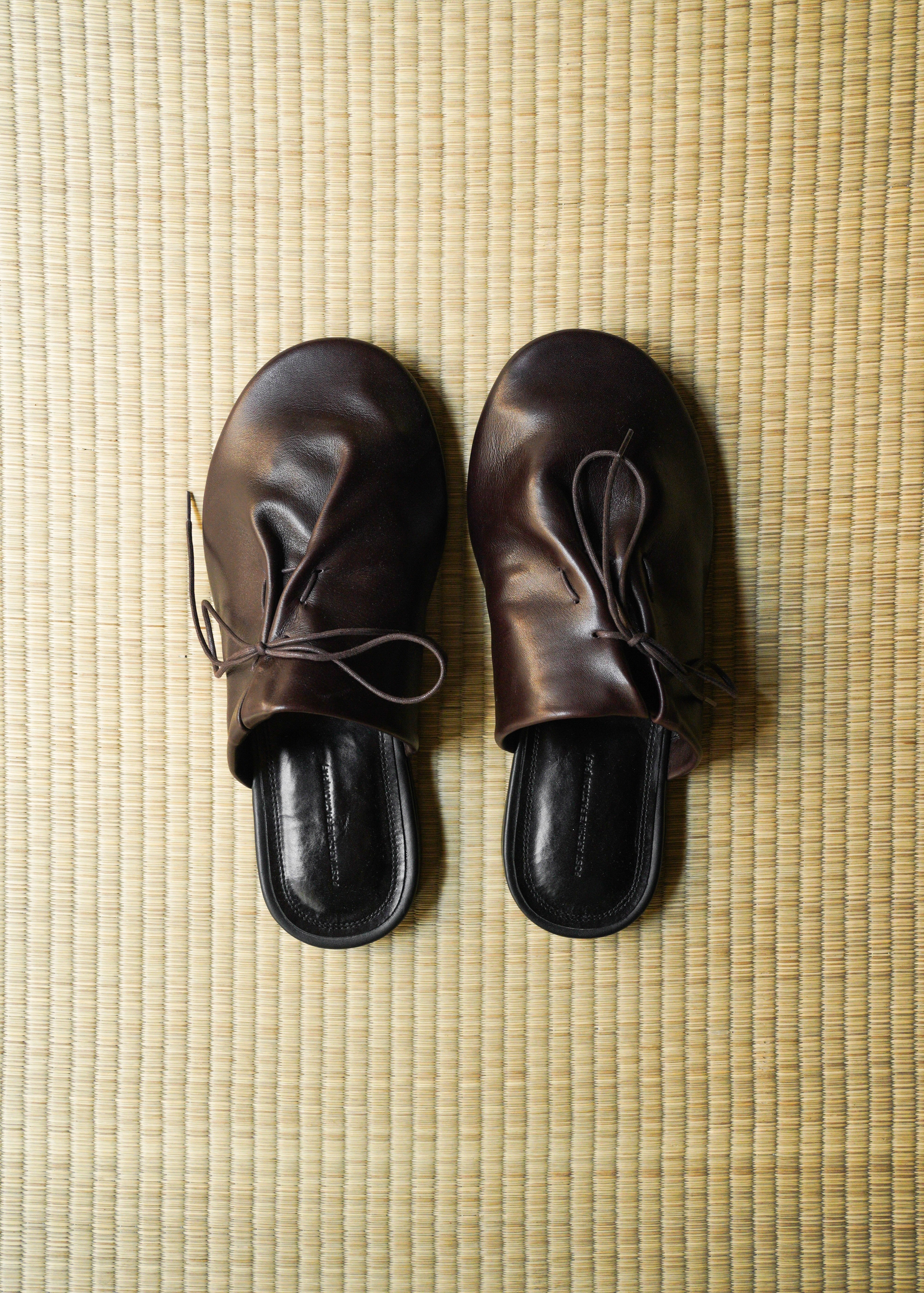 POST ARCHIVE FACTION 26SS Drifter Slides / Brown