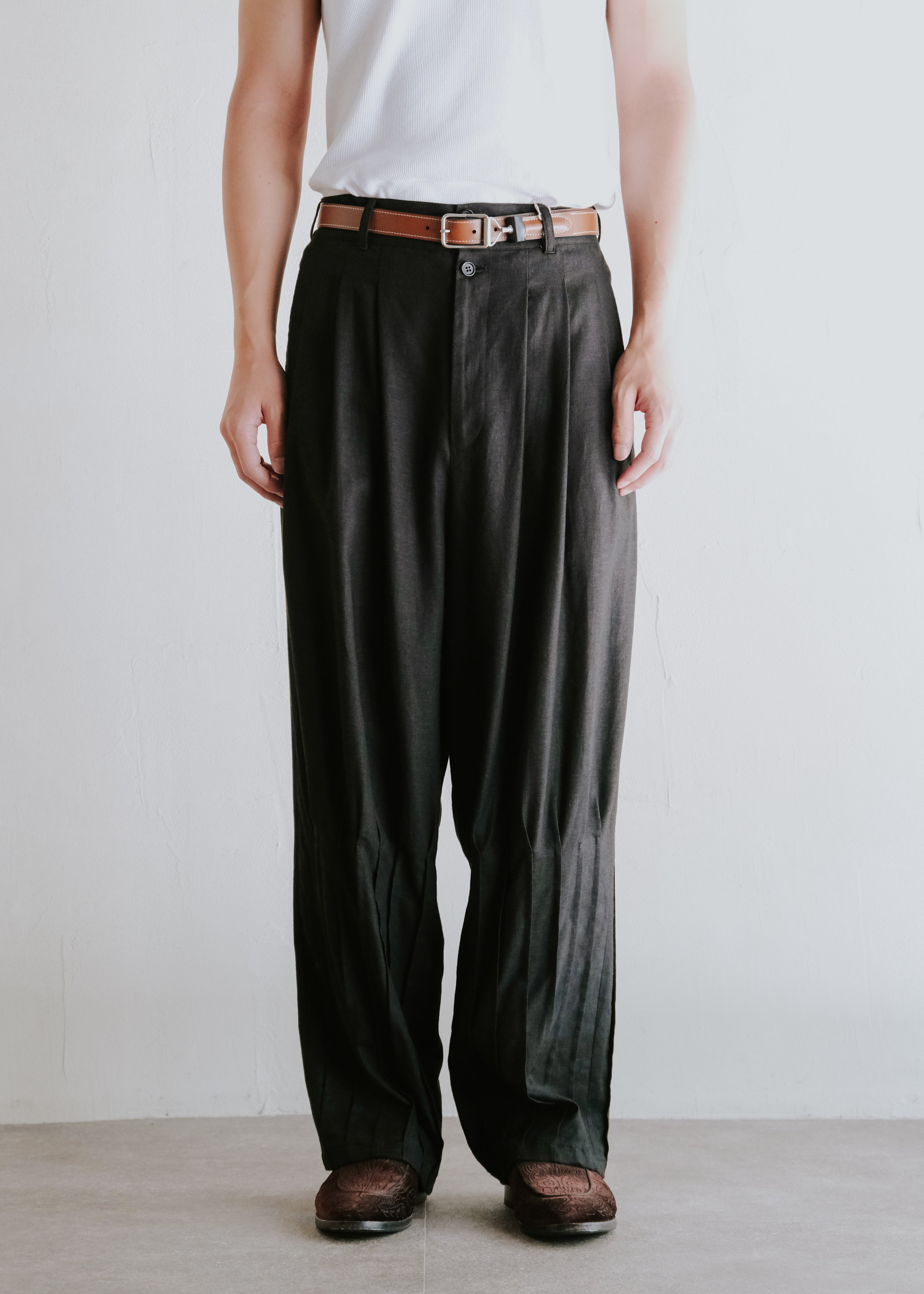 CETTEN | HOMO LUDENS 26SS pintuck linen slacks / Black