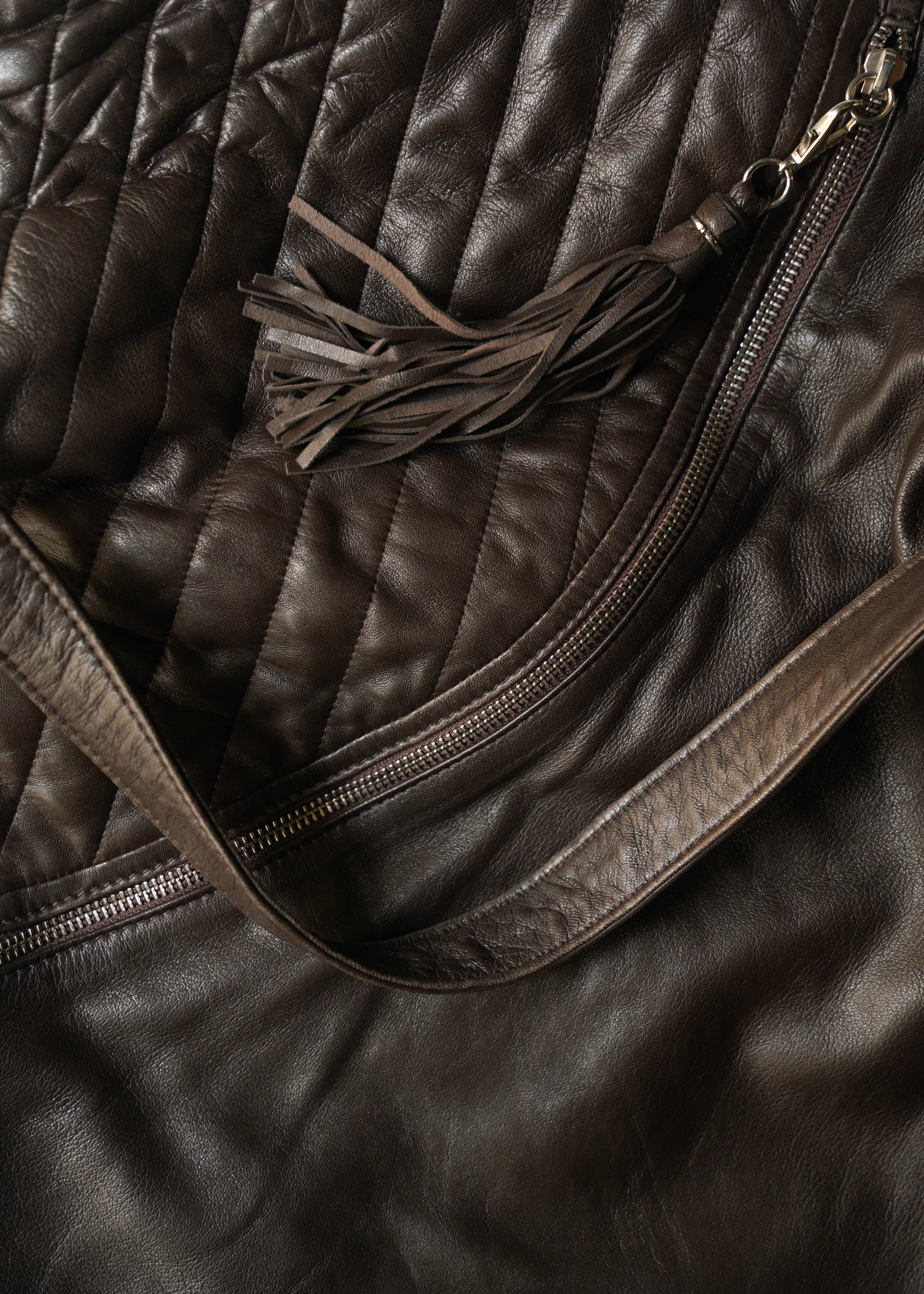 Multi zip pocket 2 way leather shoulder bag