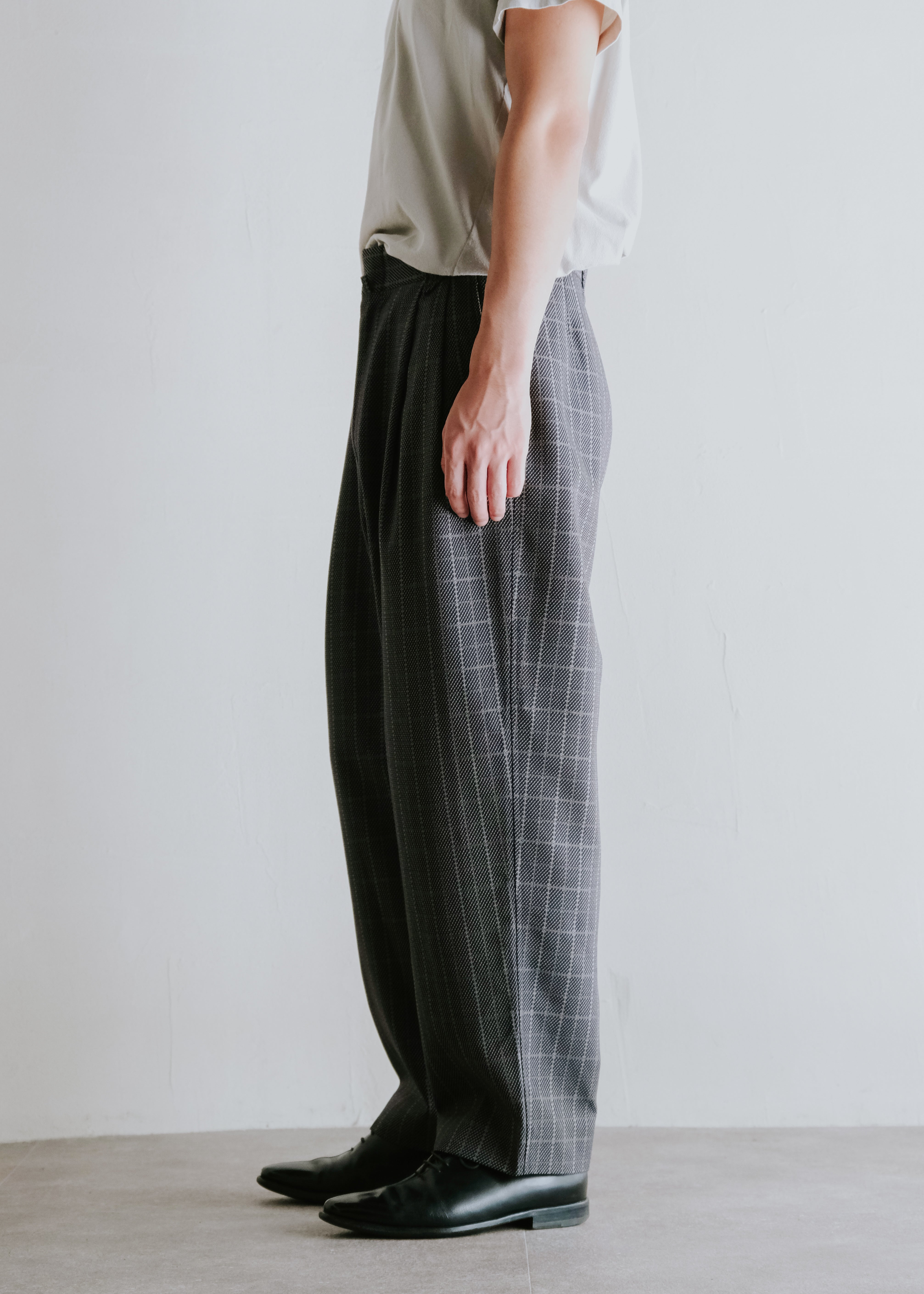80's GIANNI VERSACE glen check tucked wide tapered slacks