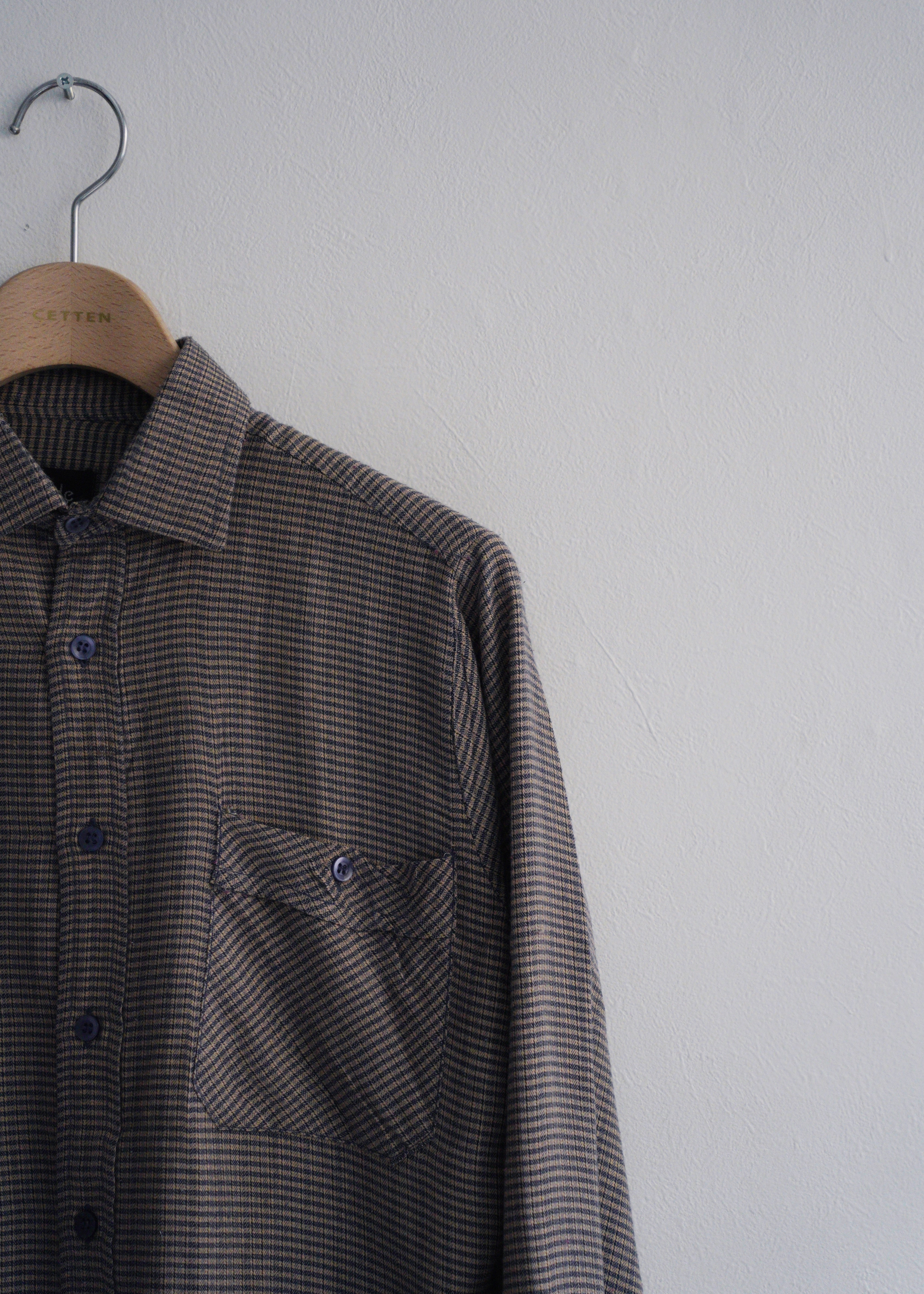 regular collar check shirt