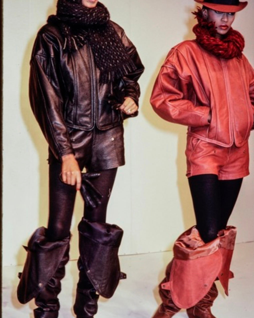 ISSEY MIYAKE 82AWzip up cow leather jacket