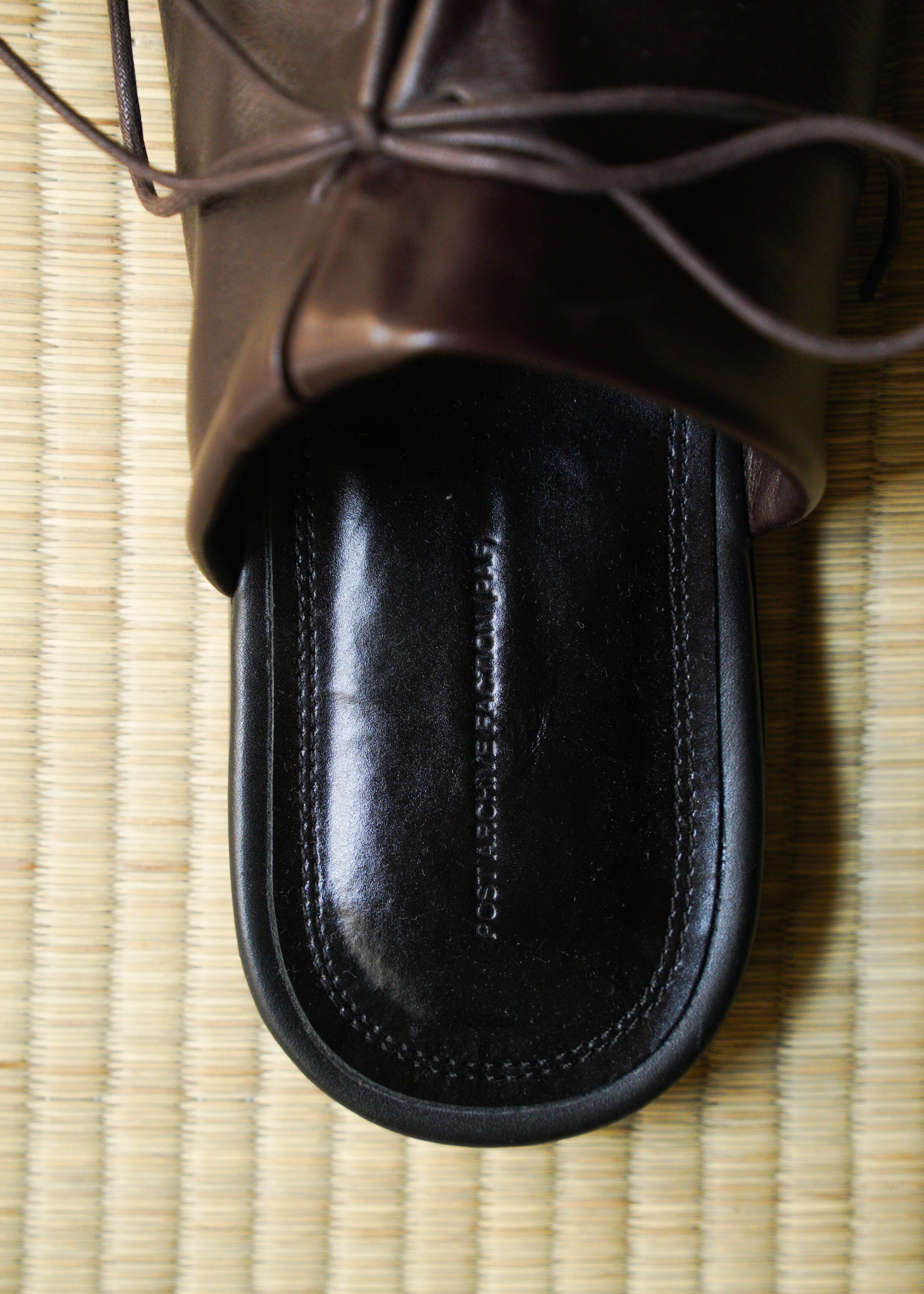 POST ARCHIVE FACTION 26SS Drifter Slides / Brown