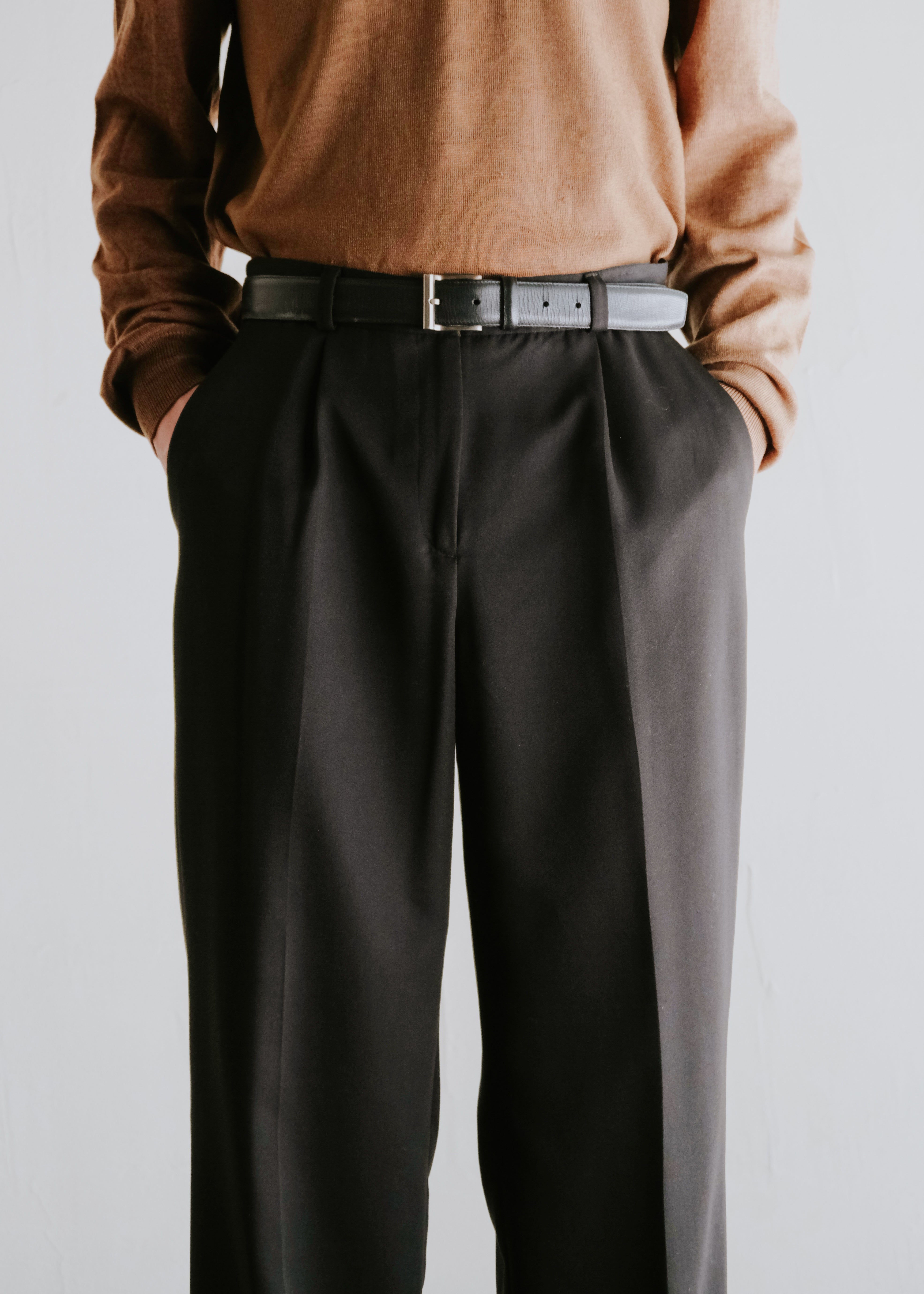 center creased tuck wide straight slacks