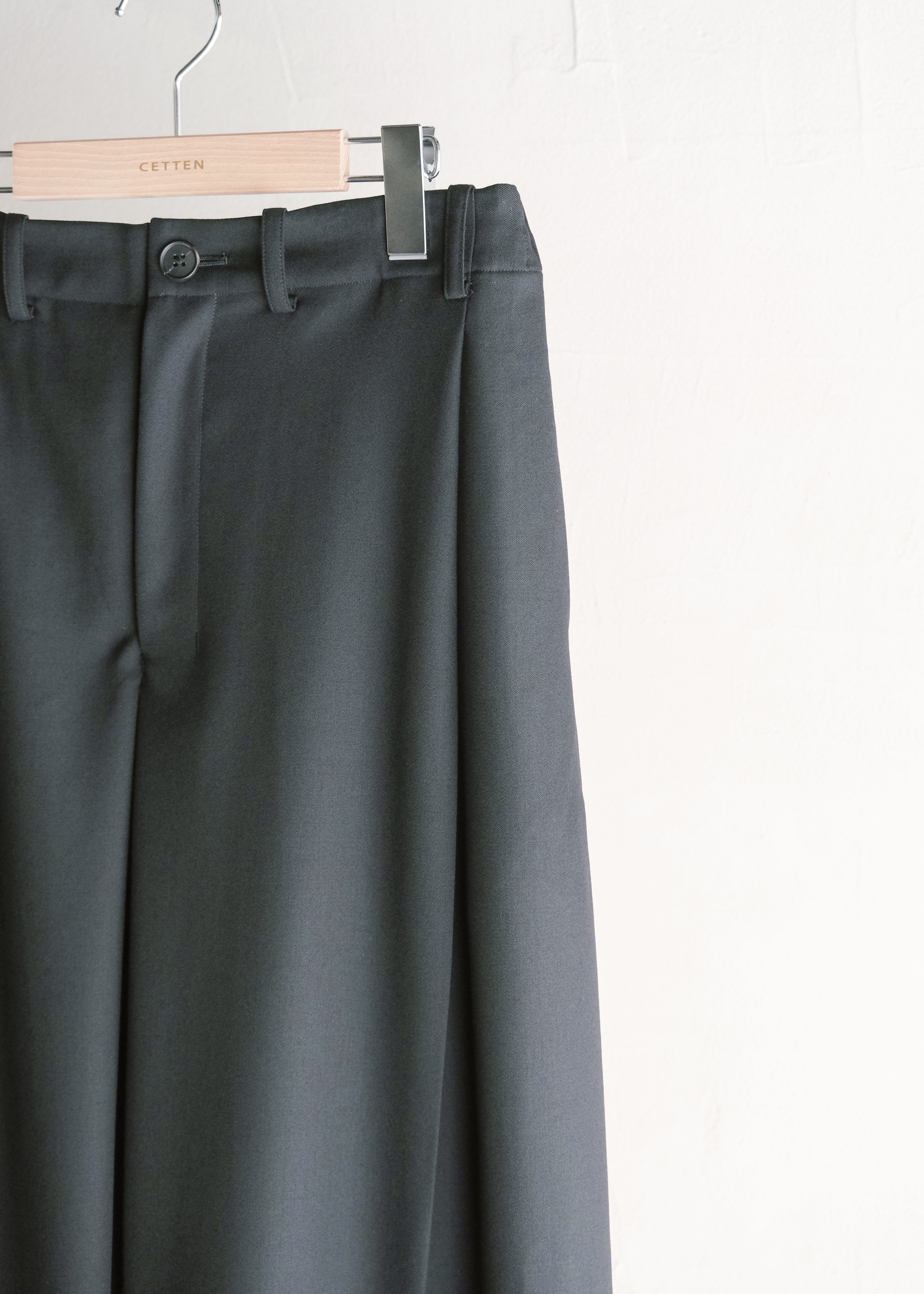 nonnotte 26AW Draping Crotch Box Pleats One- Tuck Trousers/ Deep Black