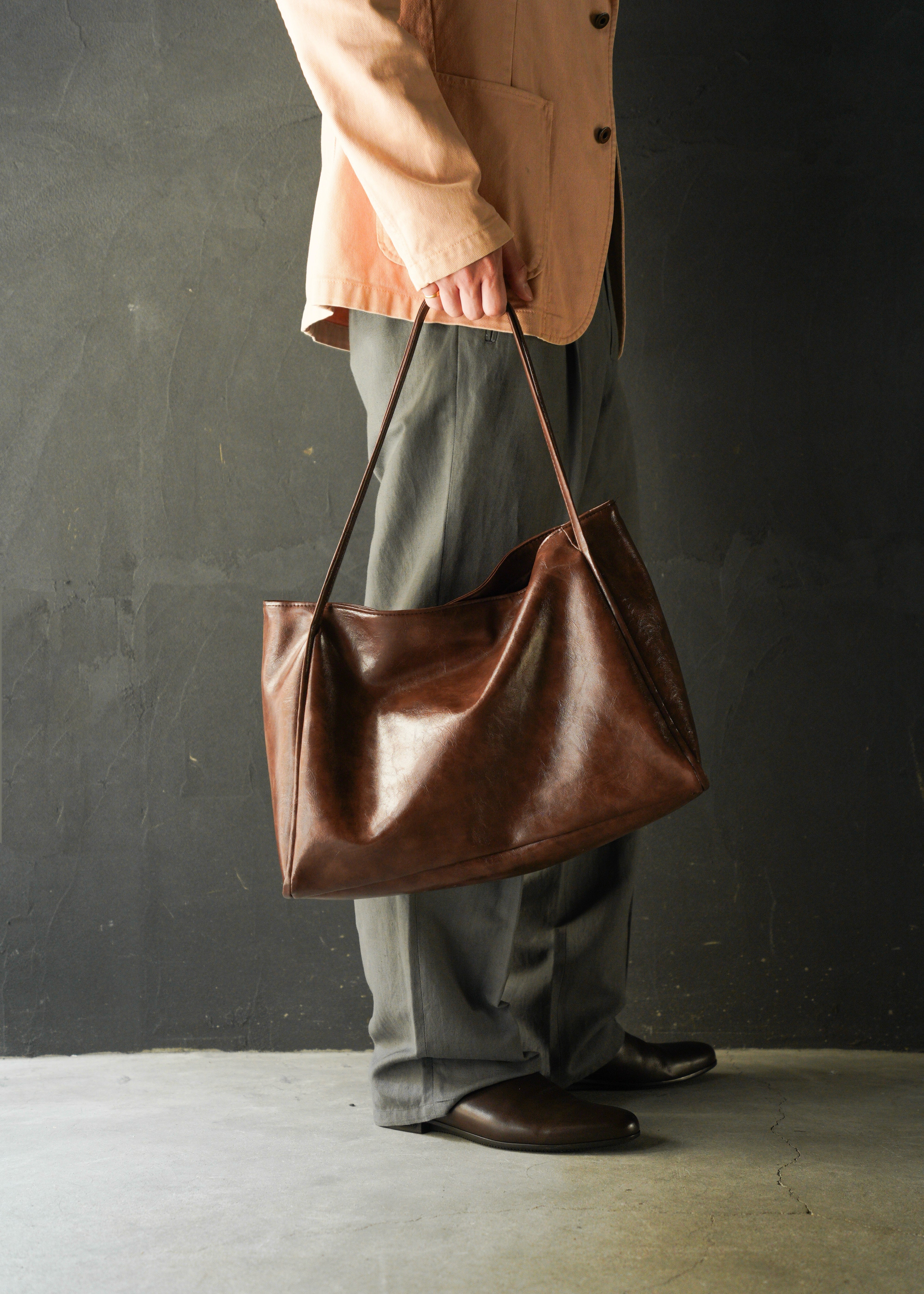 Shoulder tote bag