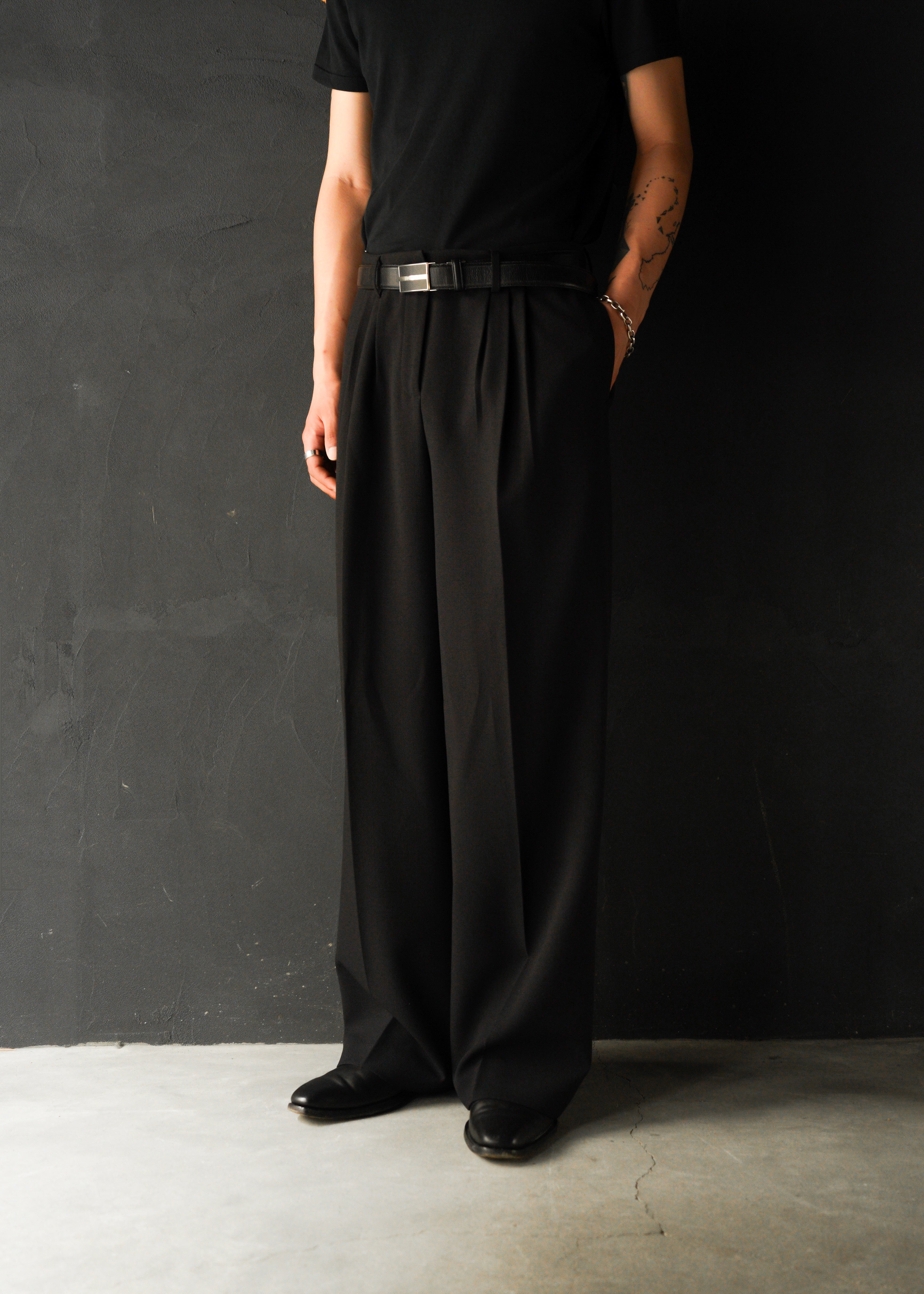 3 tuck wide straight slacks