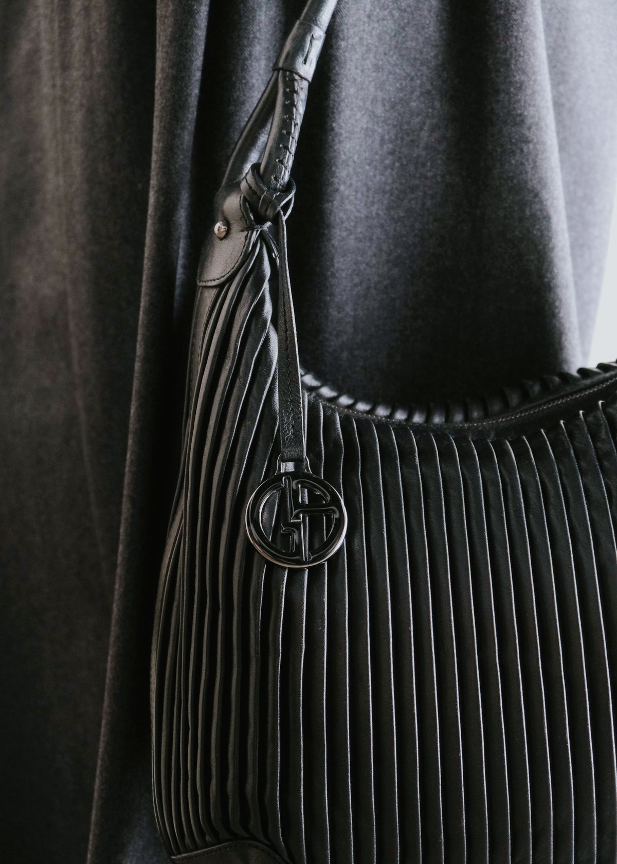 00-10's GIORGIO ARMANI pleats lamb leather one shoulder bag