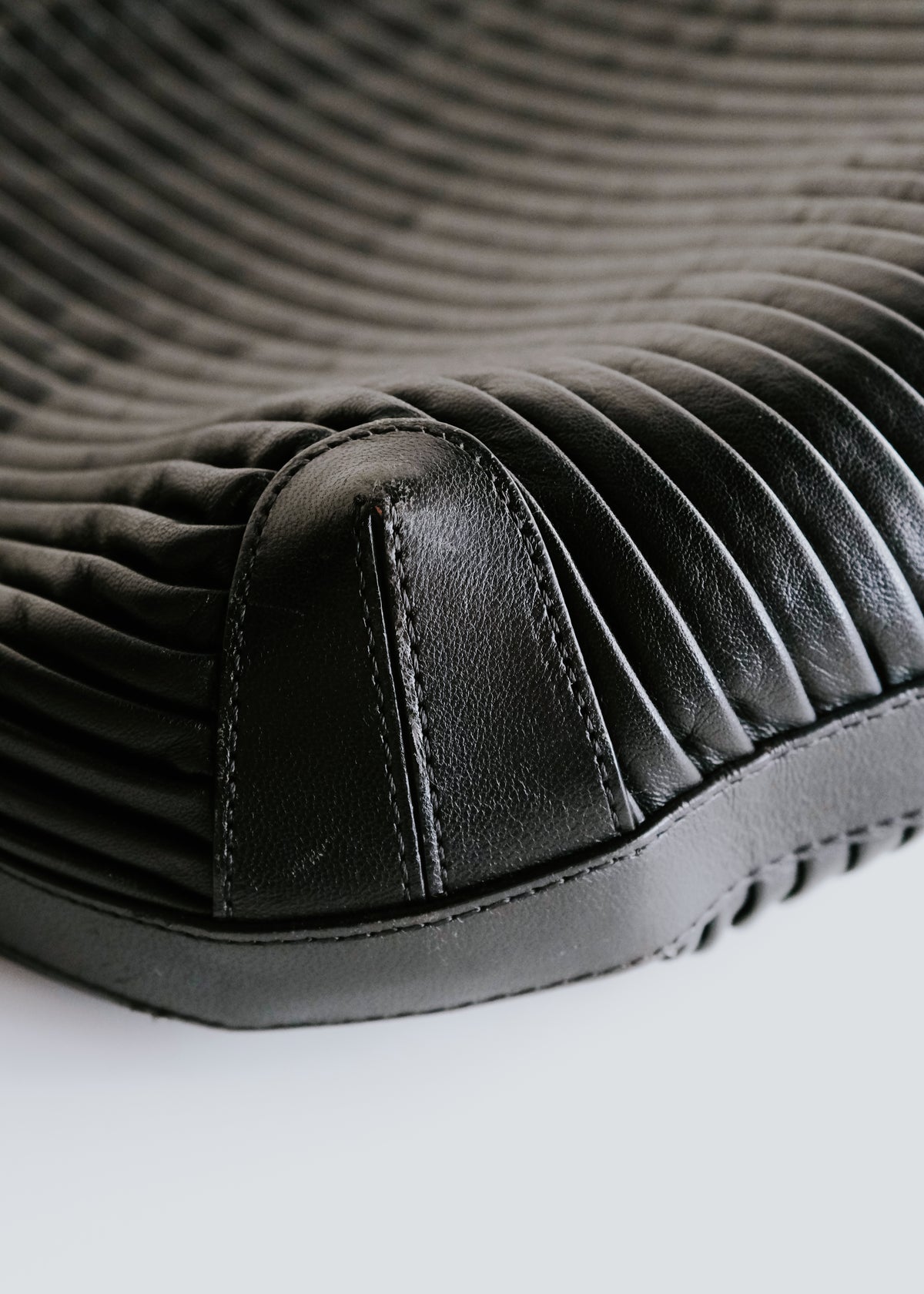 00-10's GIORGIO ARMANI pleats lamb leather one shoulder bag
