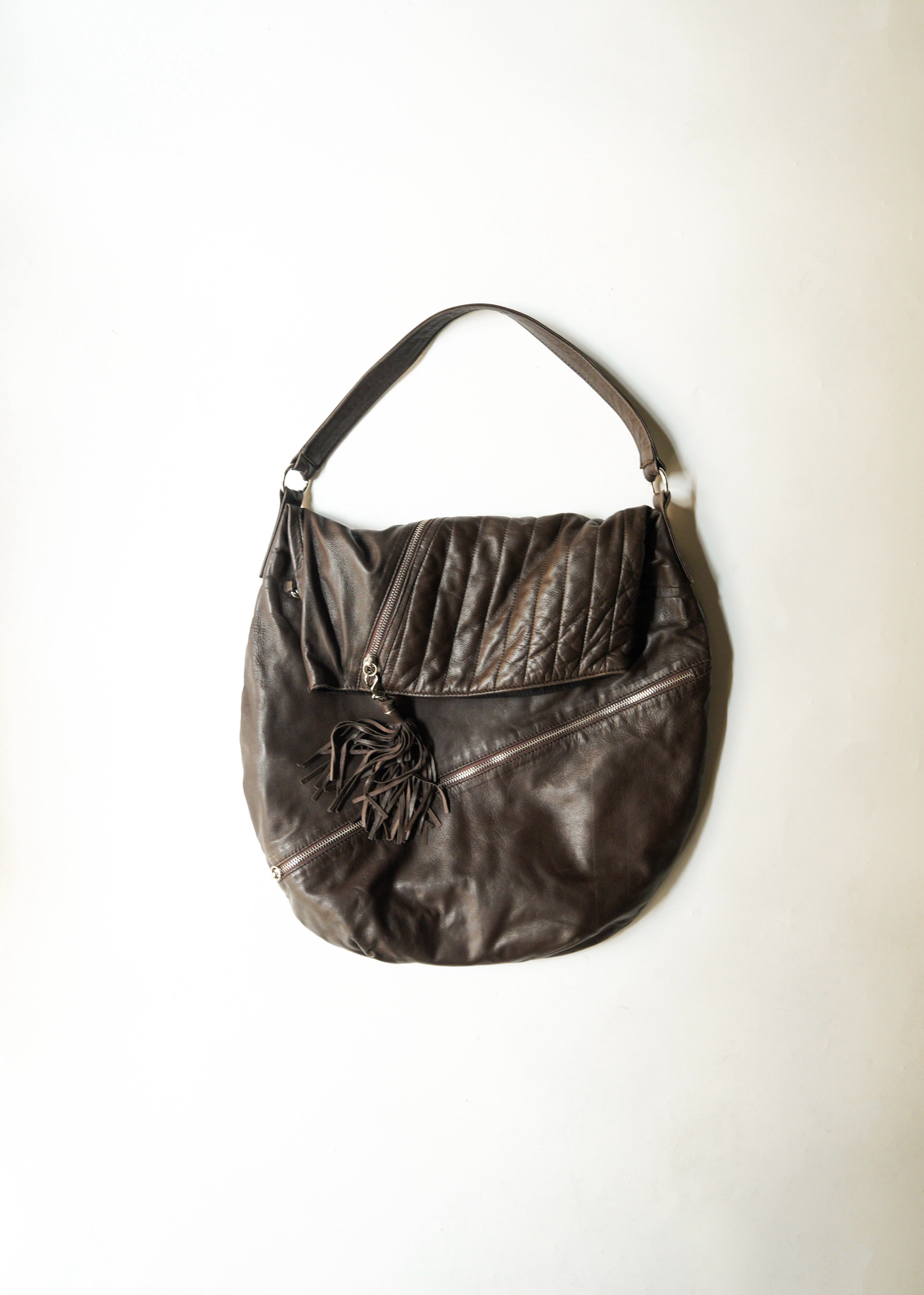 Multi zip pocket 2 way leather shoulder bag