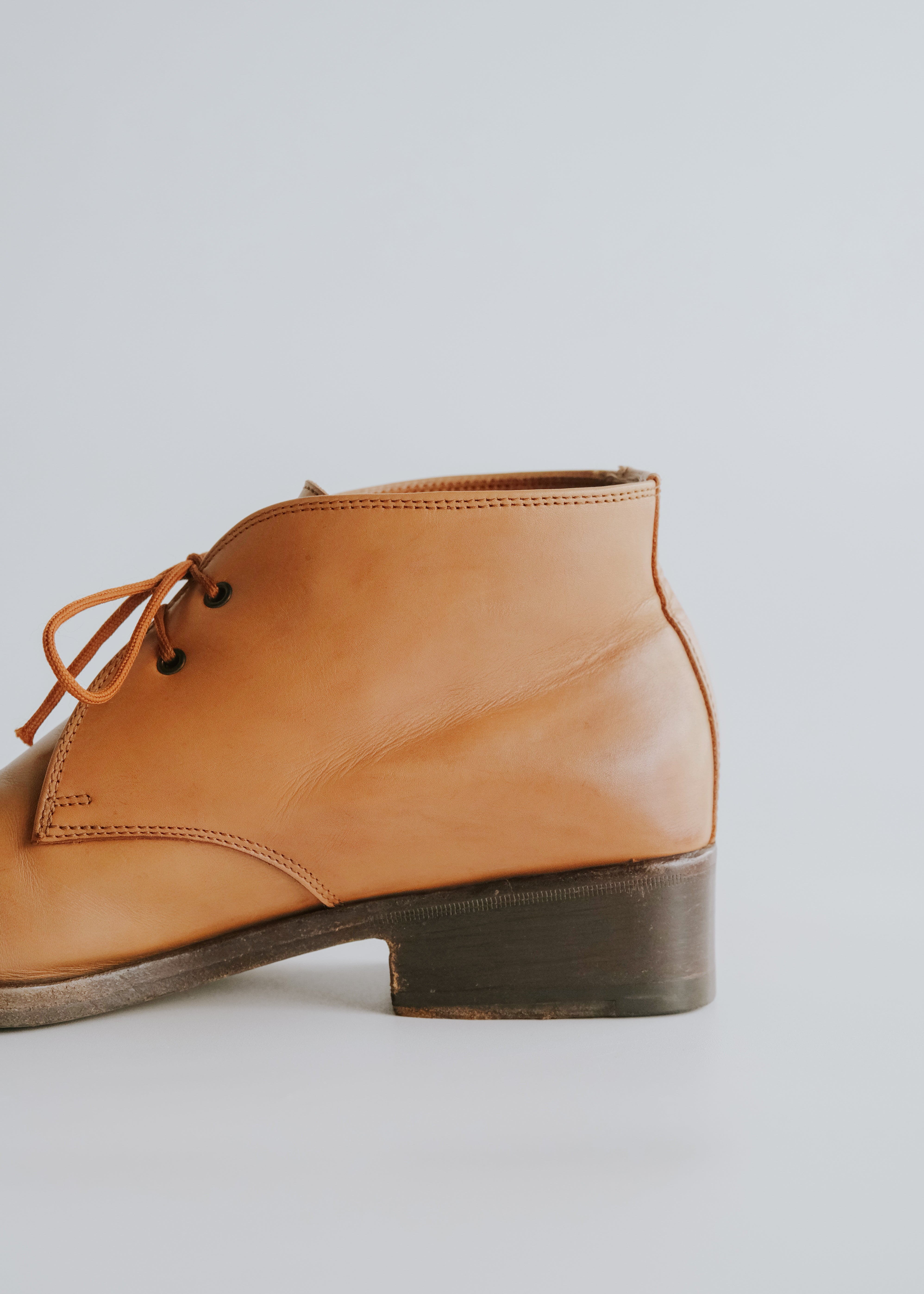 GUCCI by Tom Ford square toe leather chukka boots