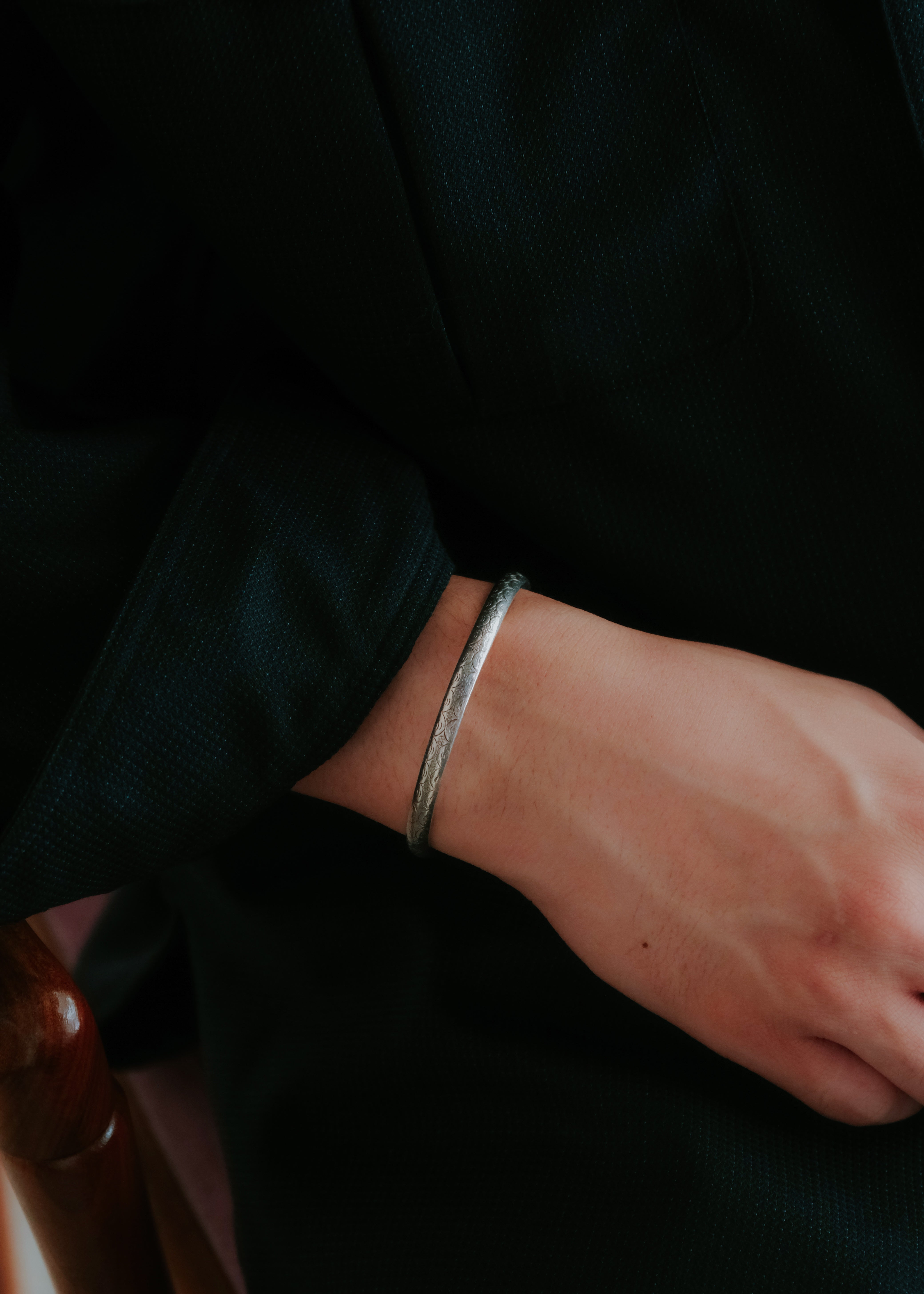 Karen silver tribal engraving bangle メンズ