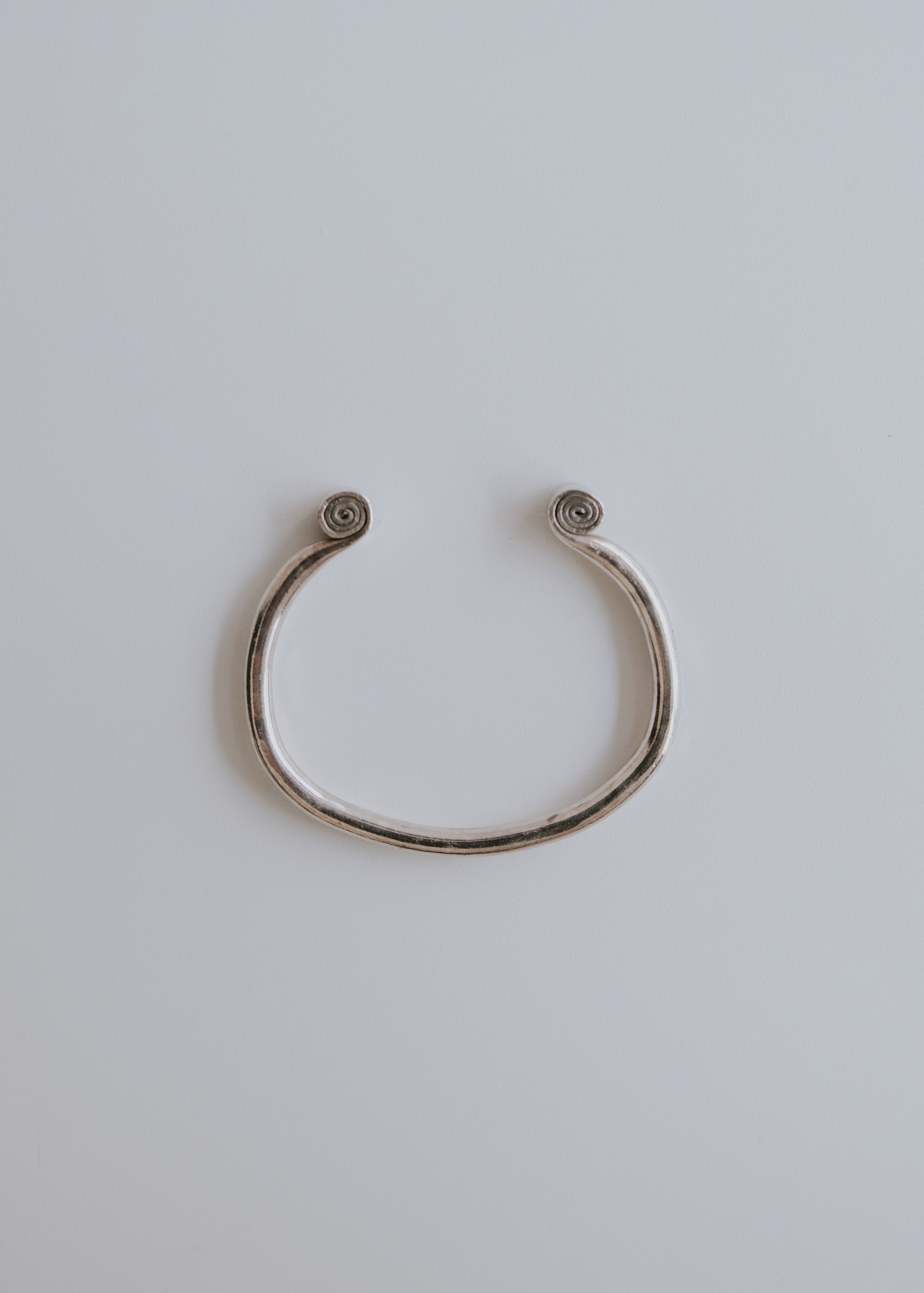 Karen silver engraved pattern spiral ends bangle
