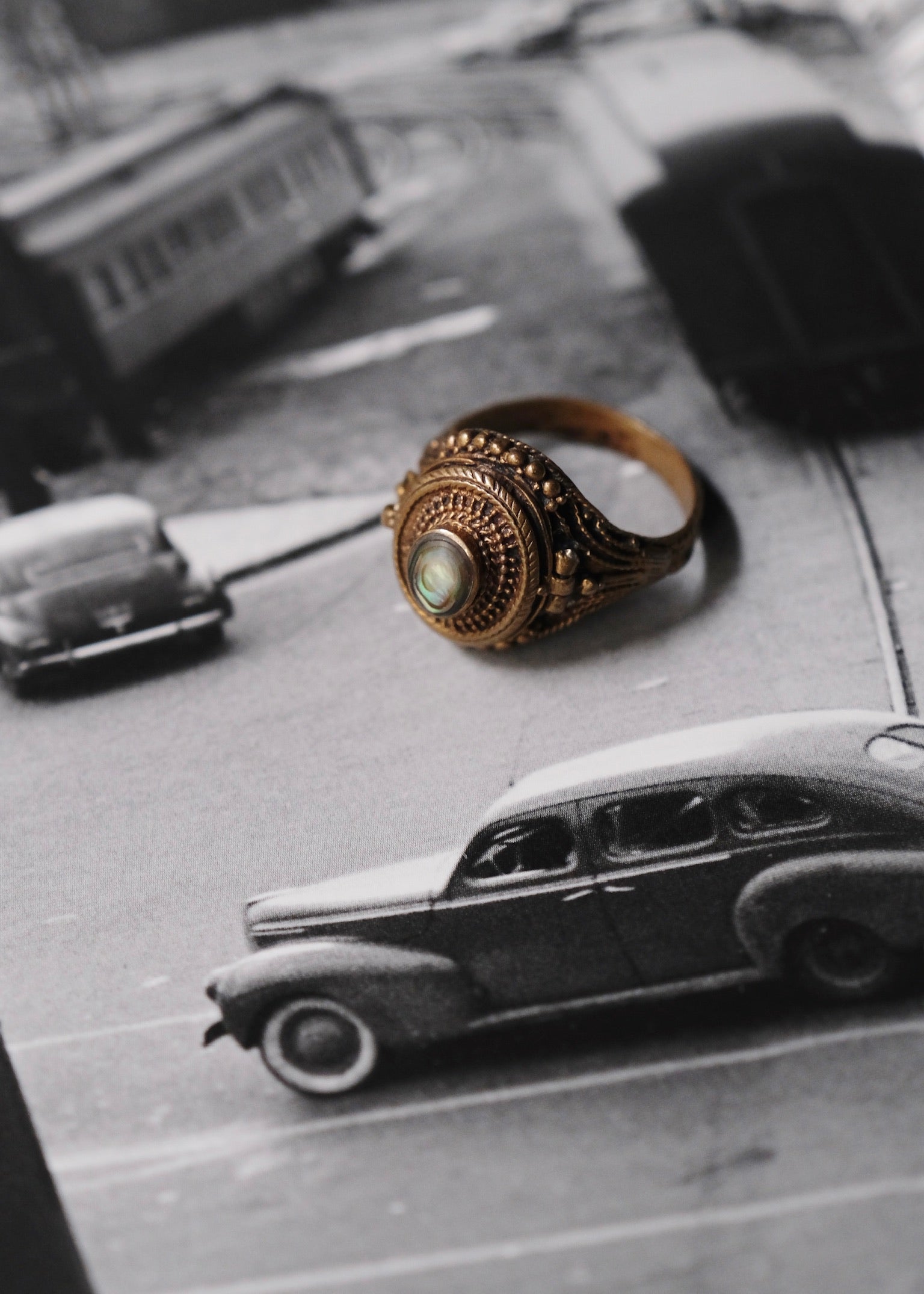1900〜10's Antique poison ring