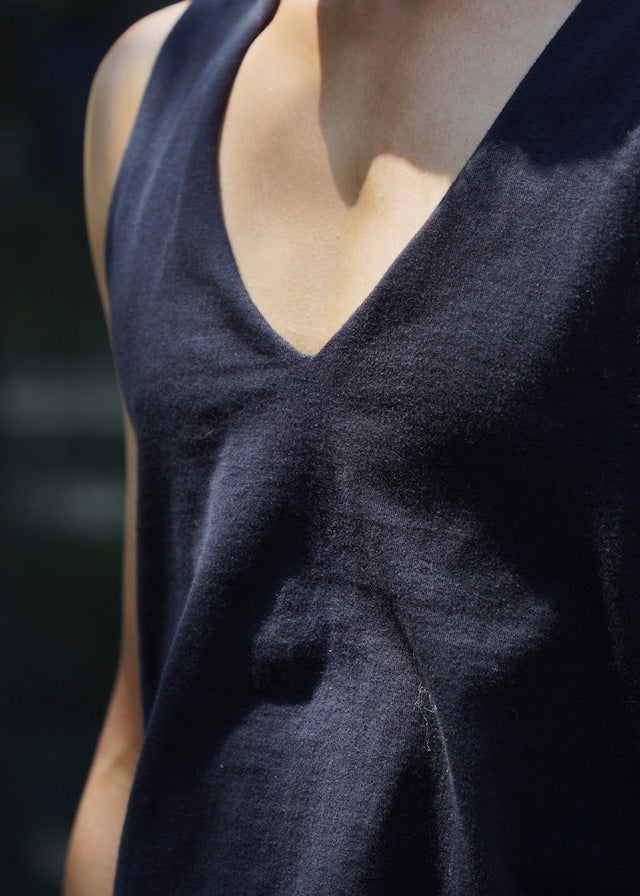 00’s Y's for men v-neck sleeveless shirt