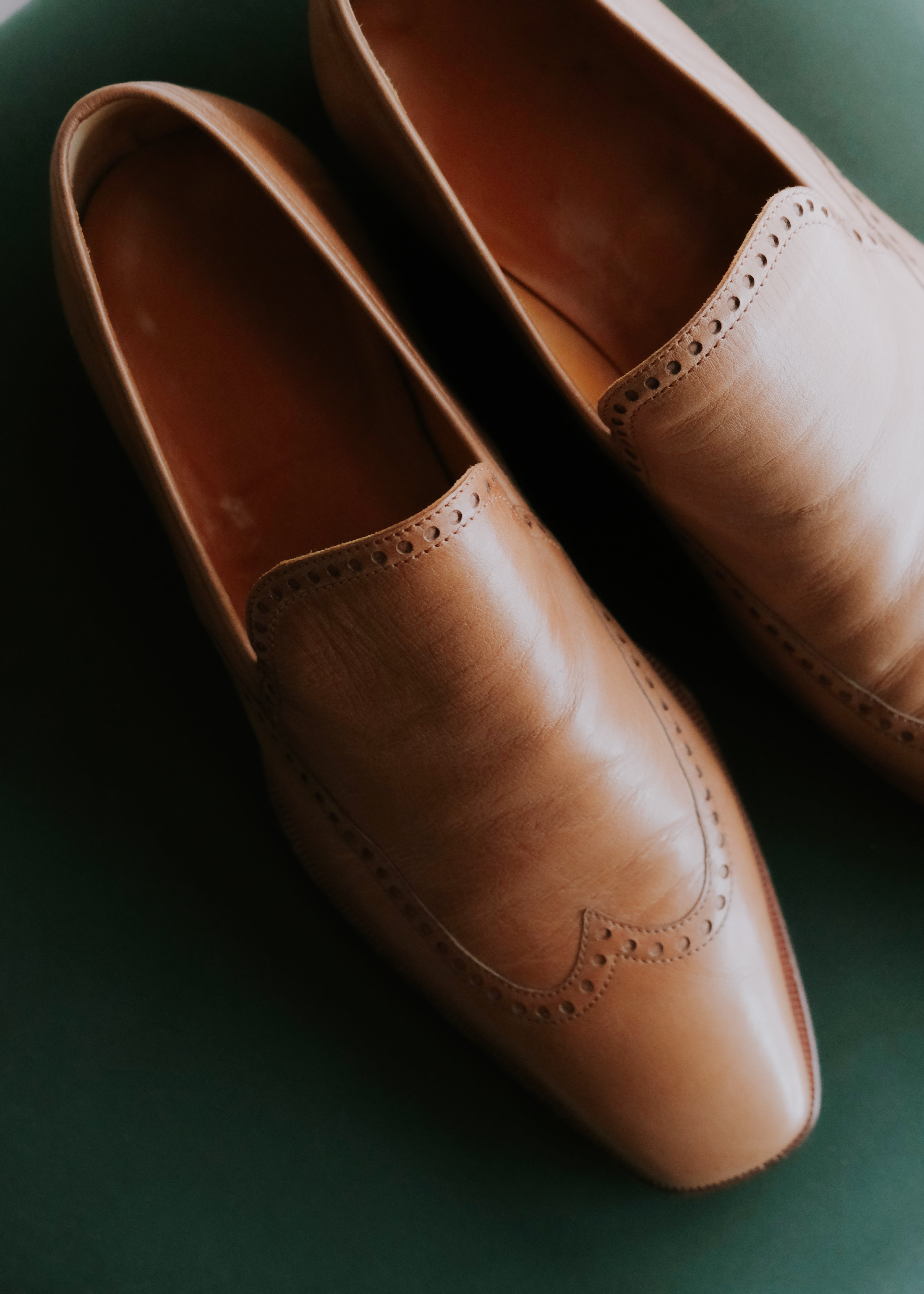 00's- HERMÈS wing tip square toe leather slip-on shoes