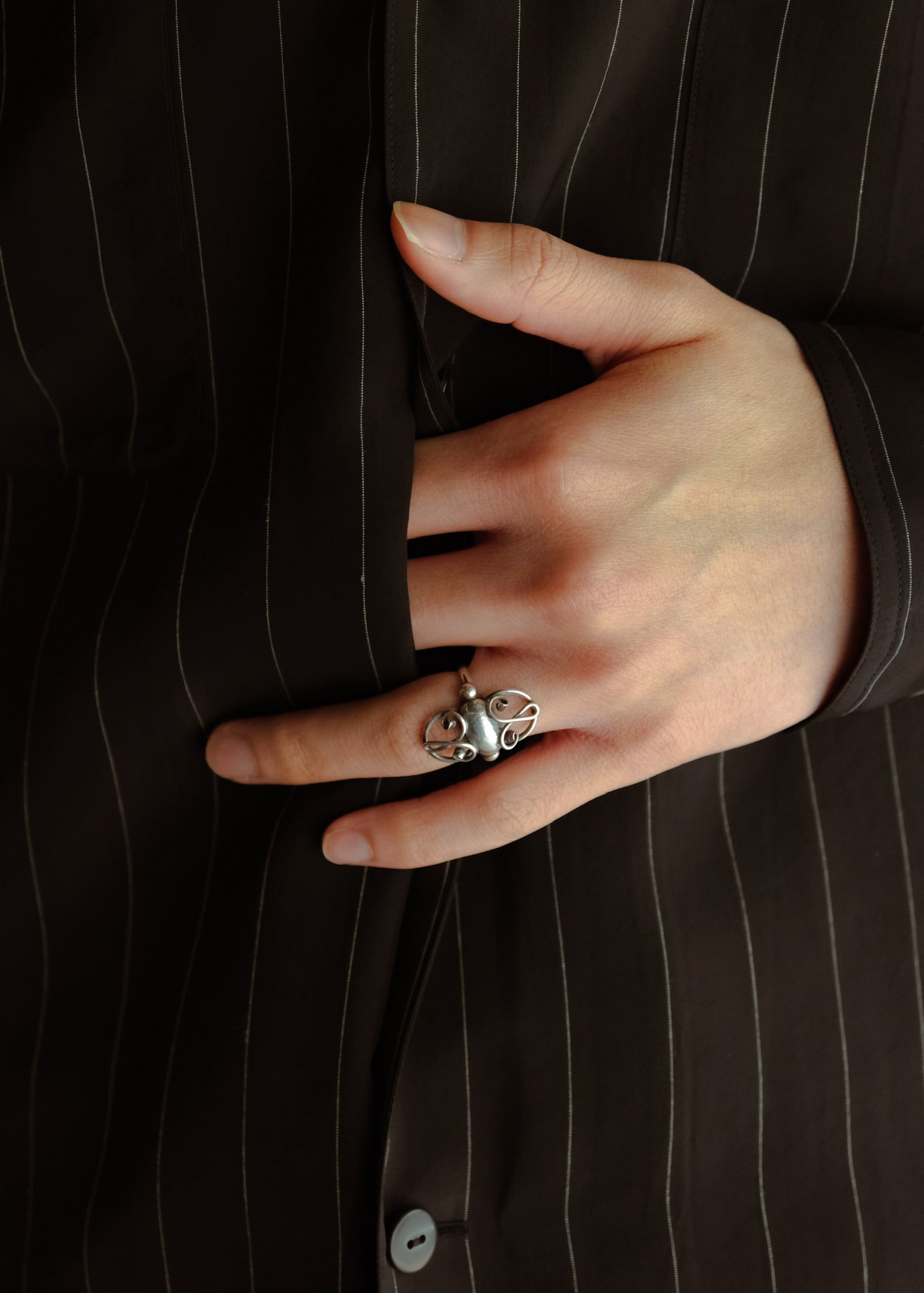 10's Denmark antique symmetrical volute ring