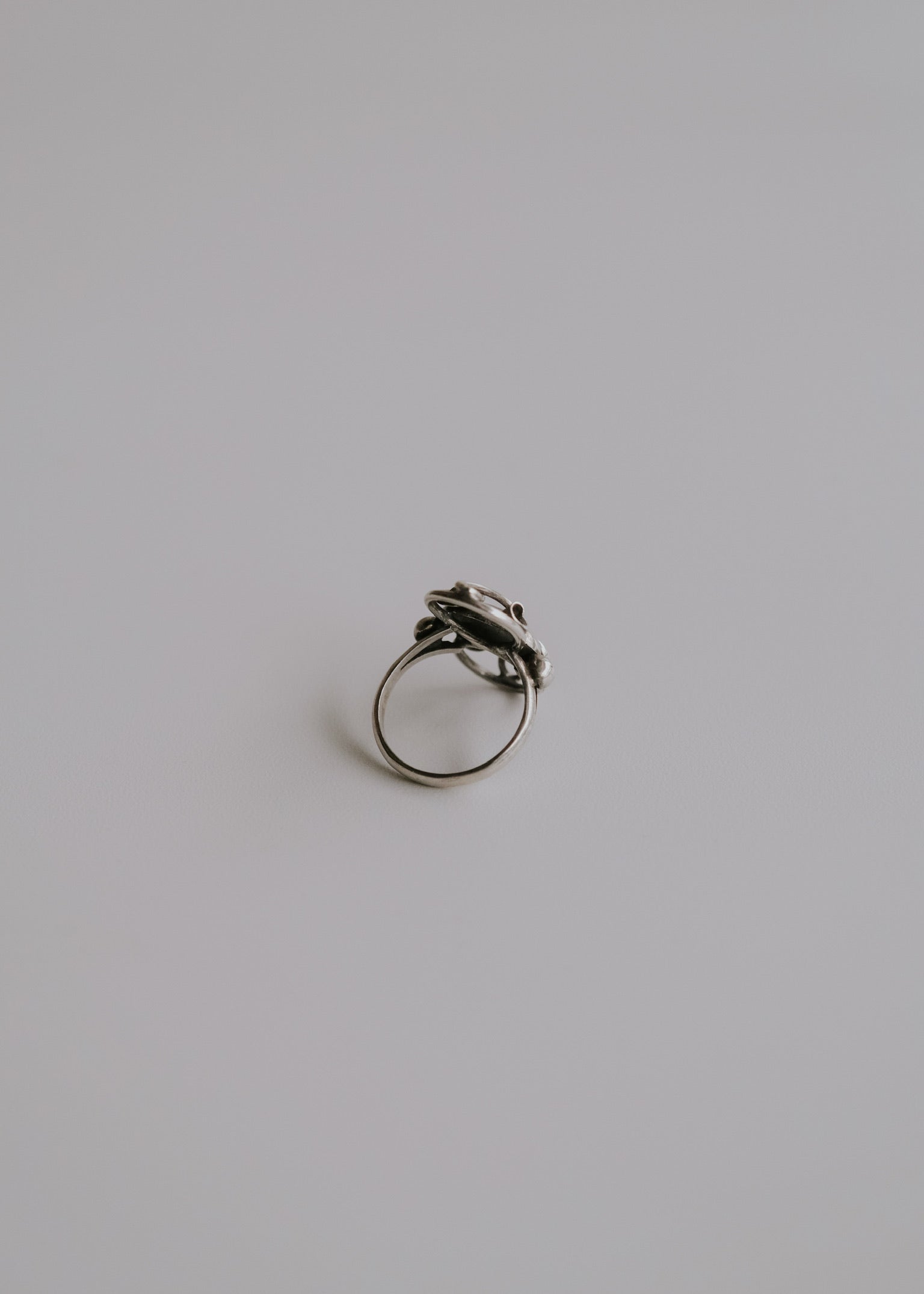 10's Denmark antique symmetrical volute ring